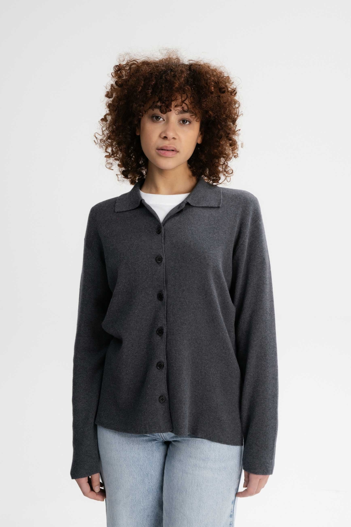 MELA Damen vegan Strickjacke Feinstrick Ulupi Dunkelgrau
