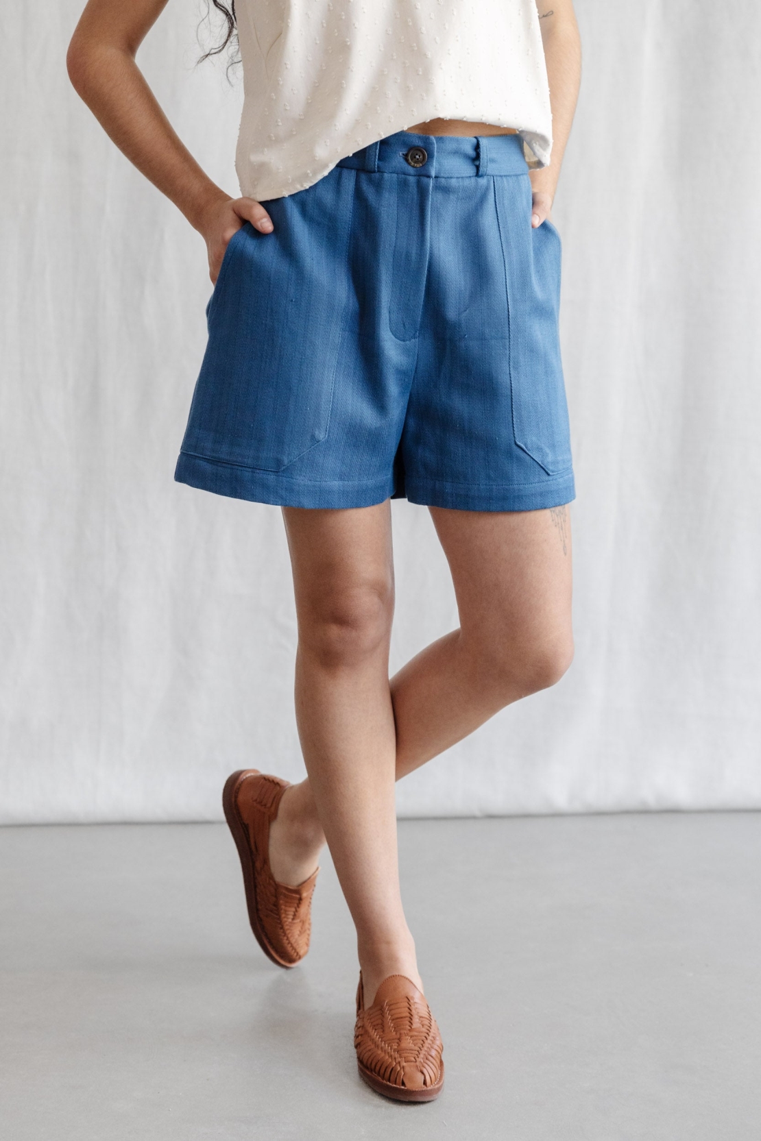 Jyoti Fair Works Damen vegan Shorts Denim Kusuma Blau