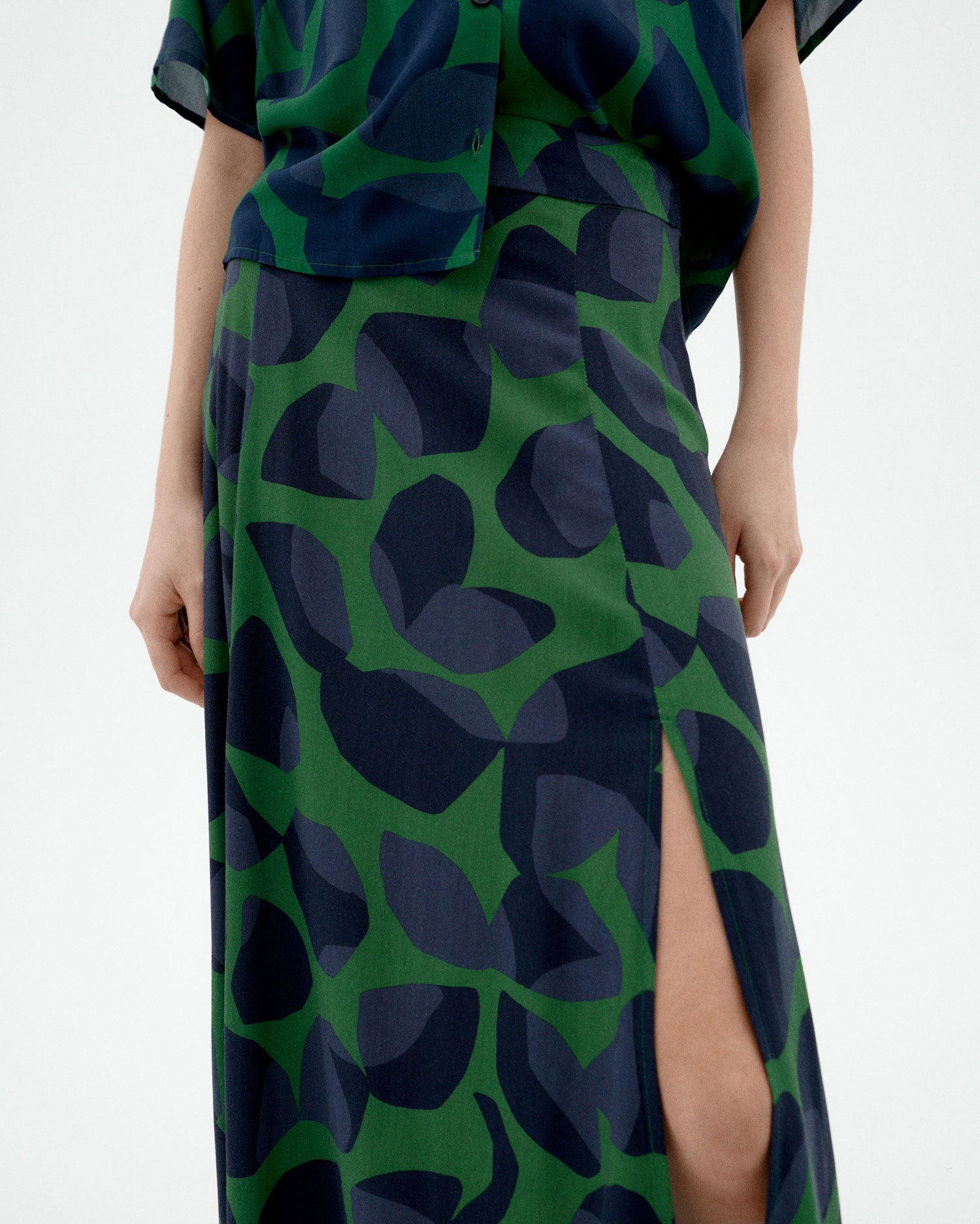 Thinking MU womens vegan Skirt Leaf Tora Green