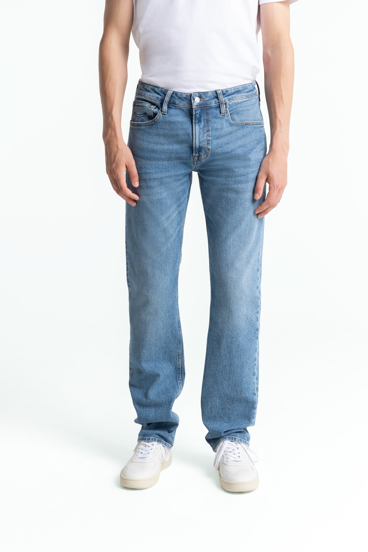 Kings Of Indigo Herren vegan Jeans Ryan Sander Mid Used Blau