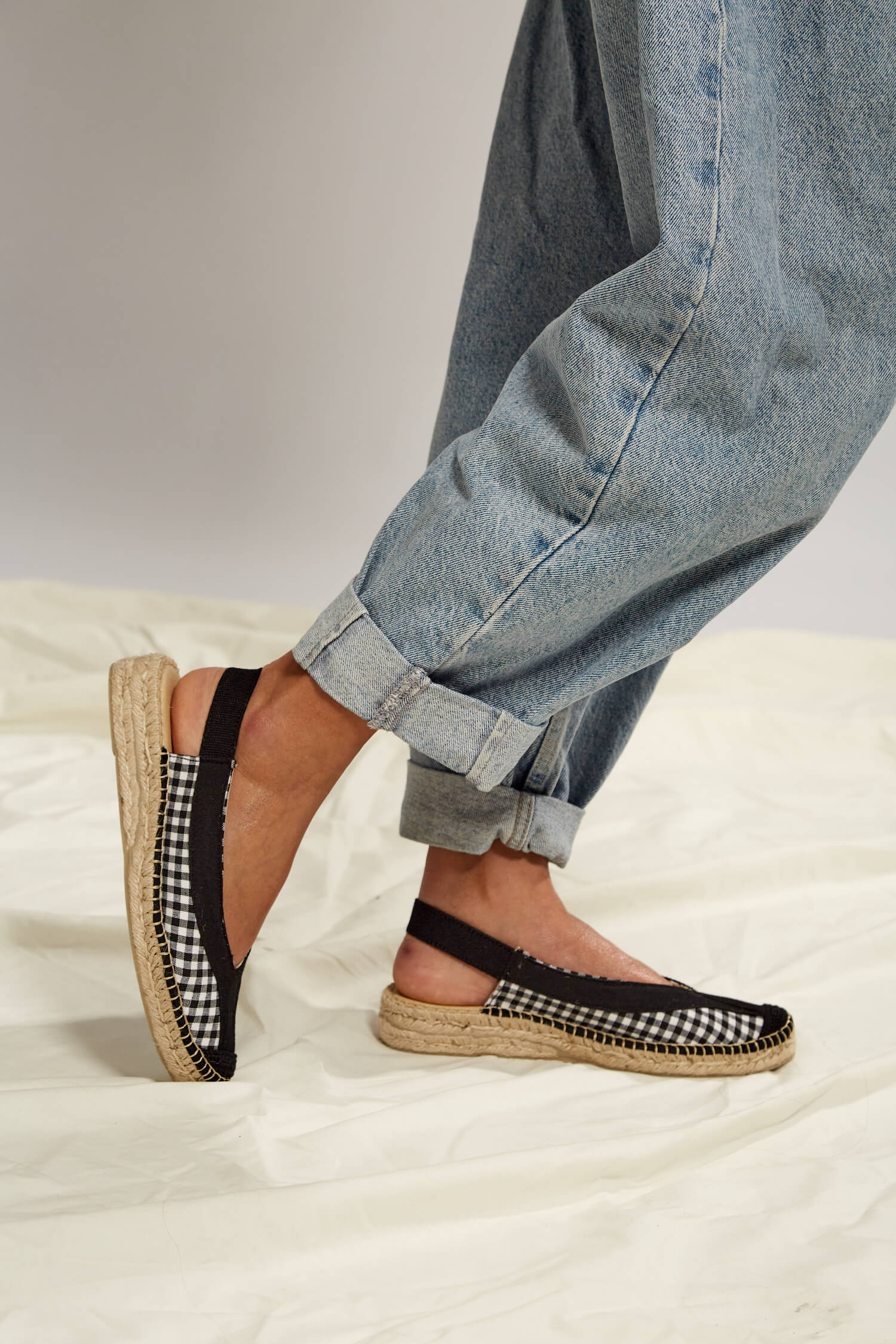 Momoc Damen vegan Sandalen Vichy V2 Schwarz & Weiß