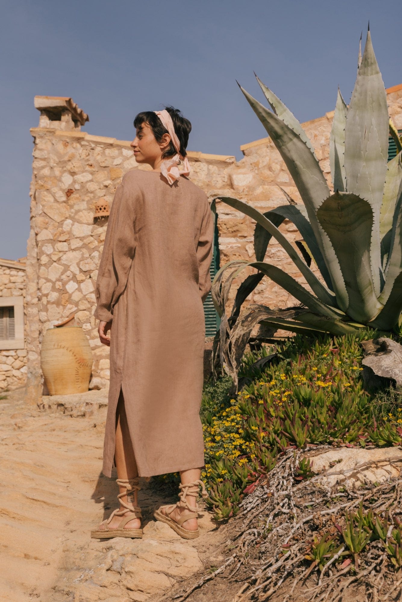 AmourLinen dames vegan Jurk Amalia Lang Rozebruin, foto 2