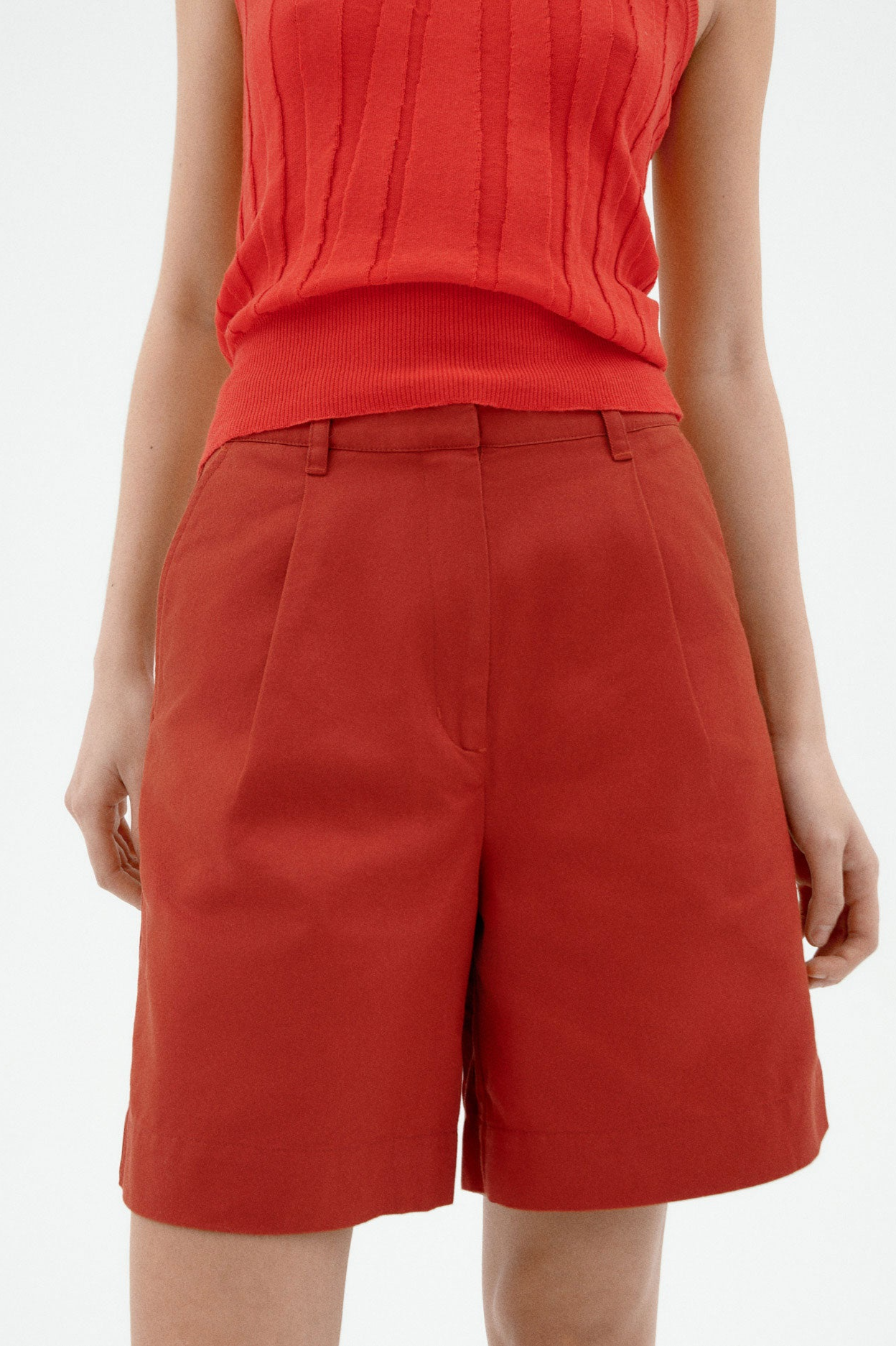 Thinking mu Damen vegan Shorts Bermuda Pinzette Lia Rot