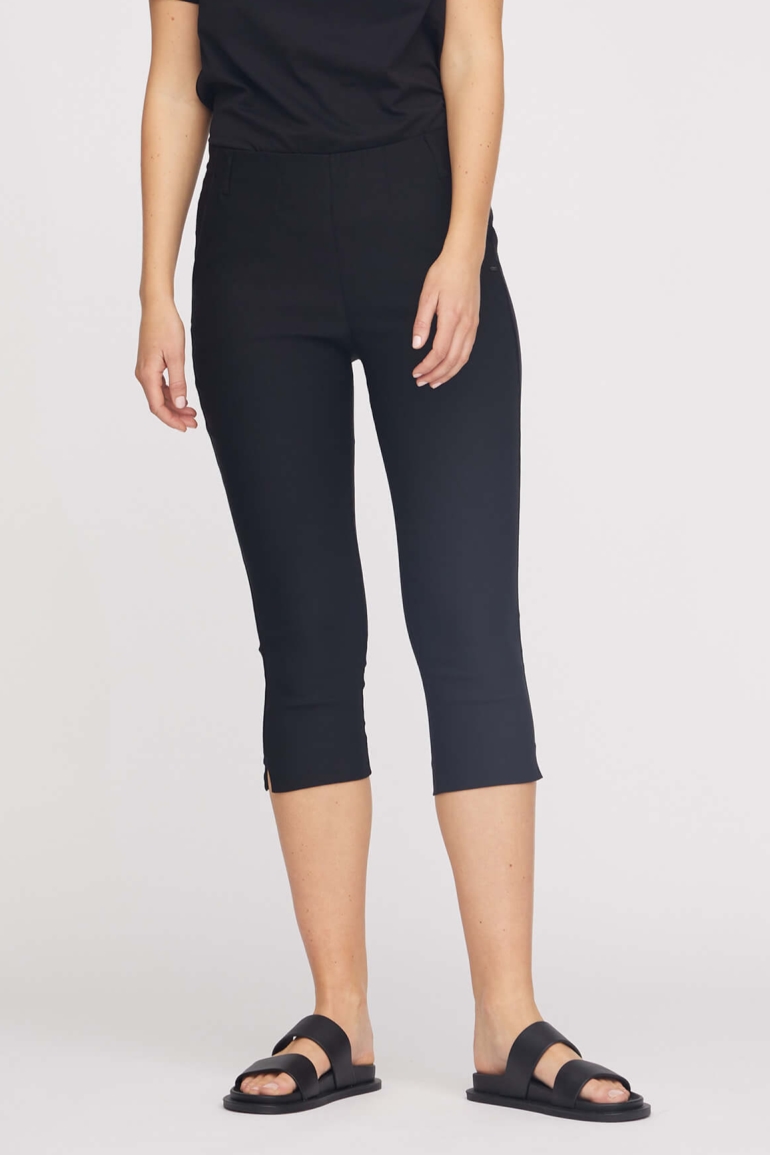Image of LAURIE dames vegan Broek Elizabeth Slim Capri Ml Zwart