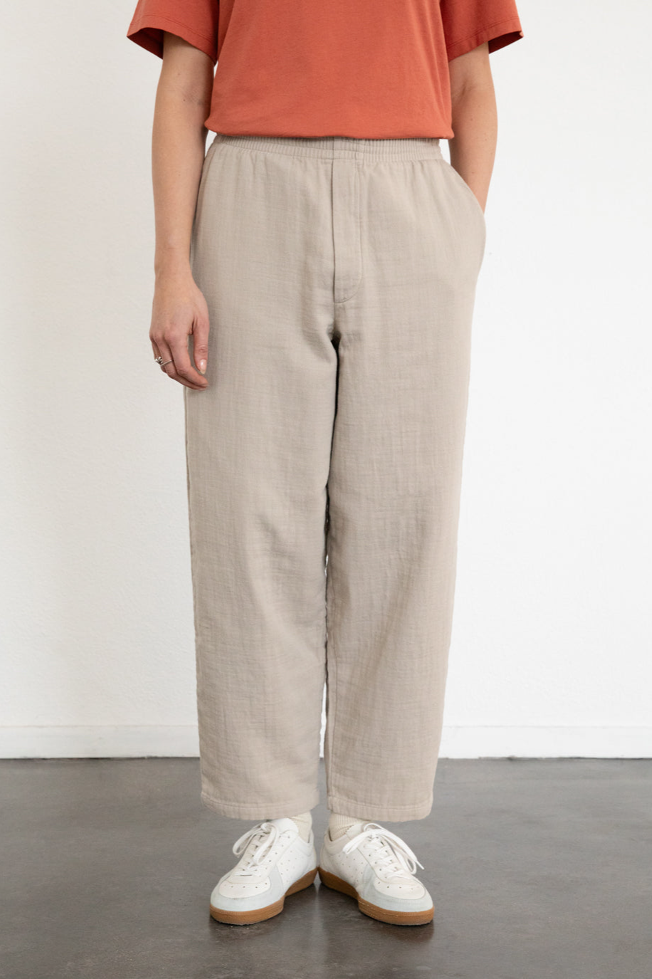 Image of Rotholz dames vegan Broek Breed Zand