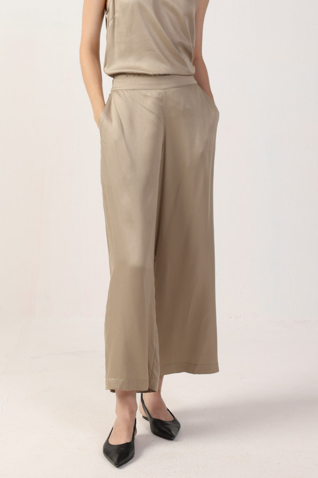 Neu Nomads Damen vegan Hose Cropped Giada Stone