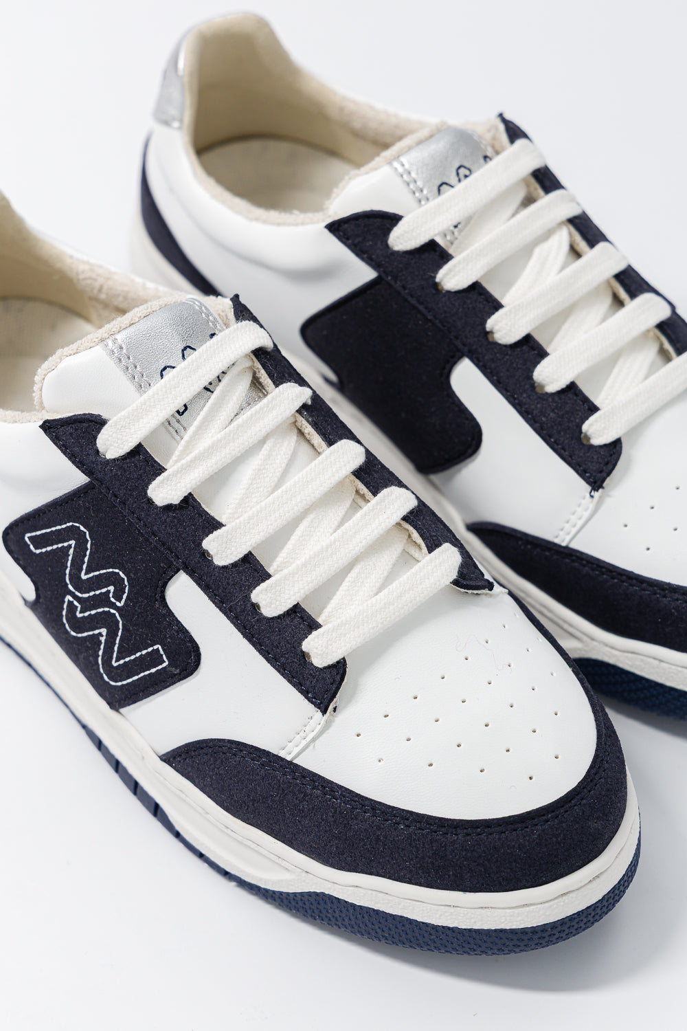 Mood Walk men vegan Sneakers Dream Big Silver Navy