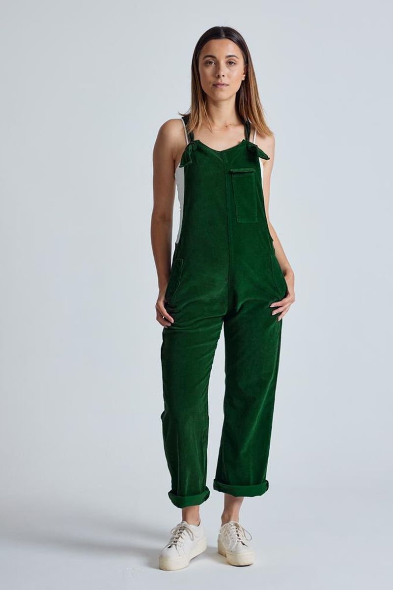 Flax and Loom Damen vegan Latzhose Corduroy Mary Lou Winter Grün