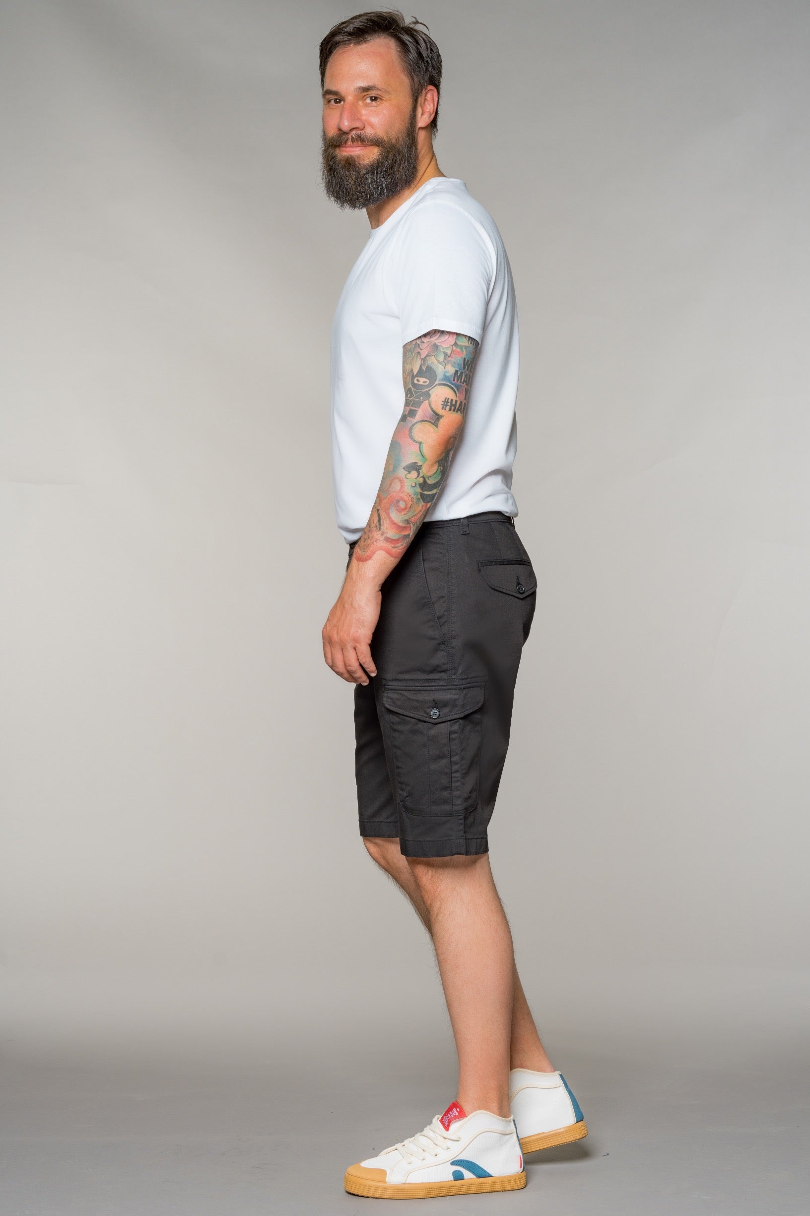 Feuervogl men vegan Shorts Bermuda Cargo La:Rs Black