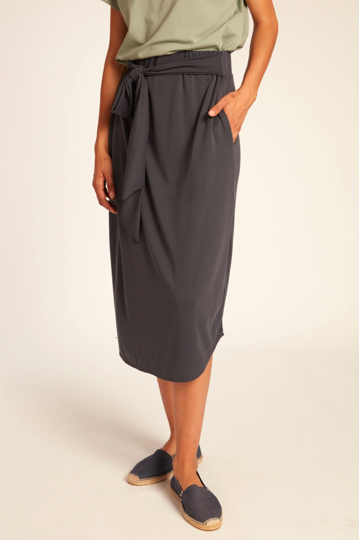 Image of WiDDA dames vegan Rok Tulp Donkerblauw