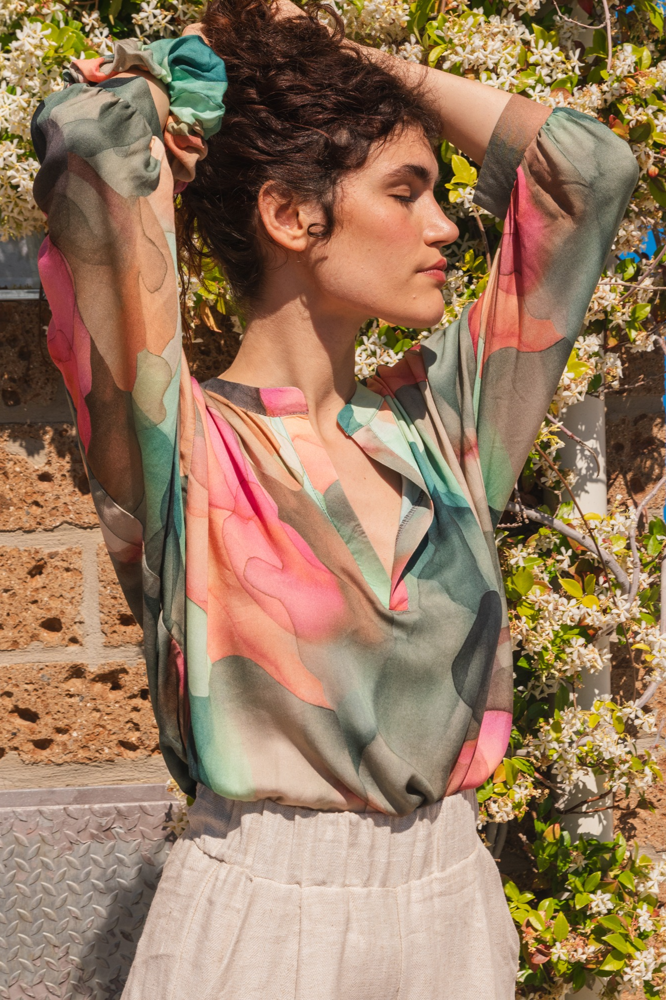 Widda Damen vegan Bluse Monya Wolken Muster Multicolour