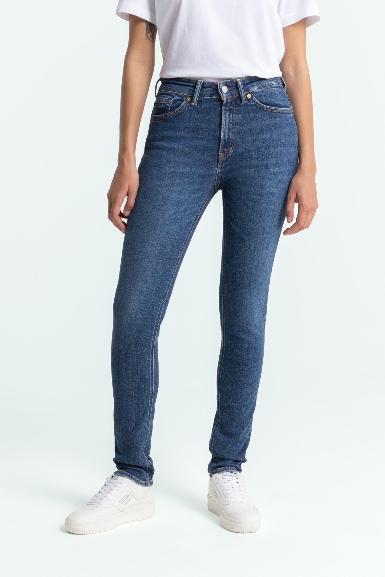 Kings Of Indigo Damen vegan Jeans Juno Journey Mid Used Blau