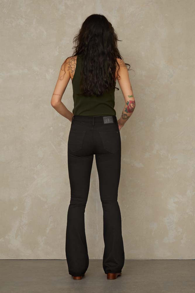 Kings of Indigo womens vegan Flared Jeans Marie Stay Black