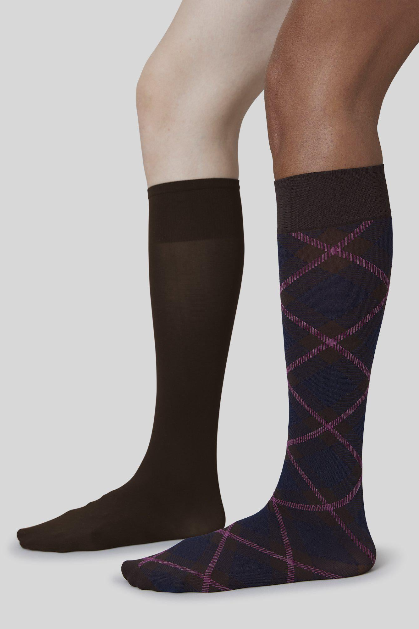 Swedish Stockings womens vegan Multipack 2x Socks Knee Highs Franka Check & Solid Dark Brown