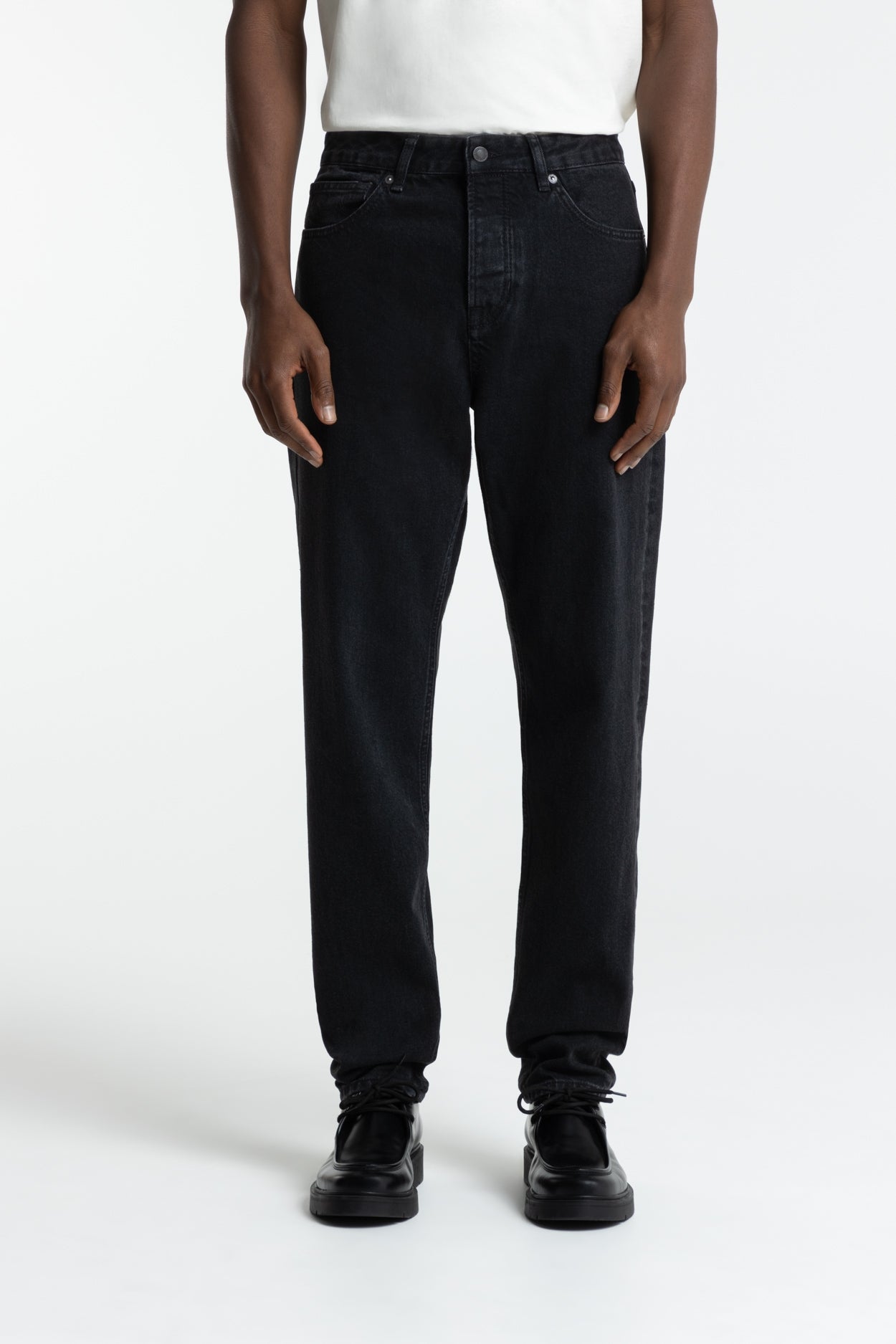 Kings of Indigo men vegan Jeans Sushan Holo Black