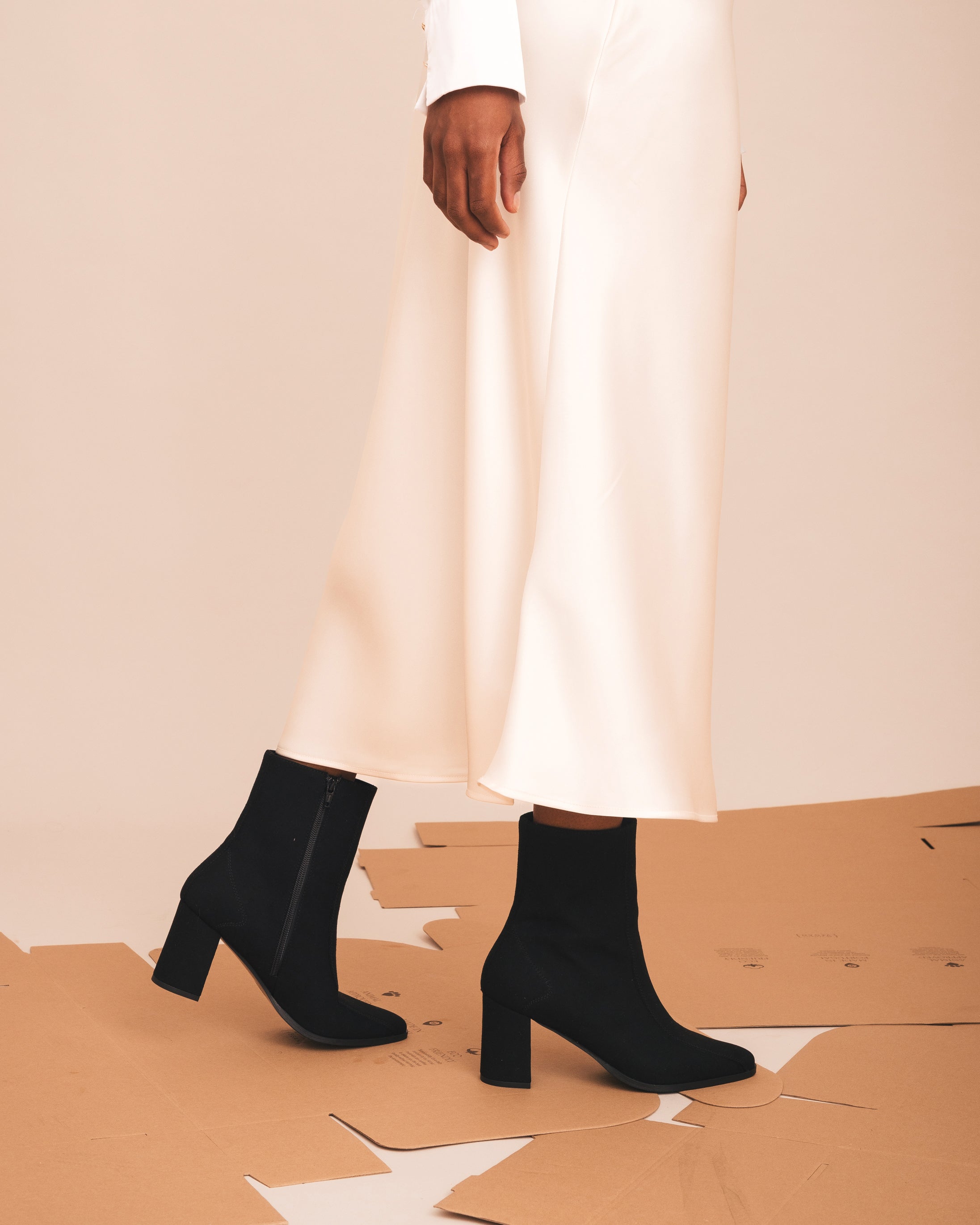 NAE womens vegan Boots Hina Black