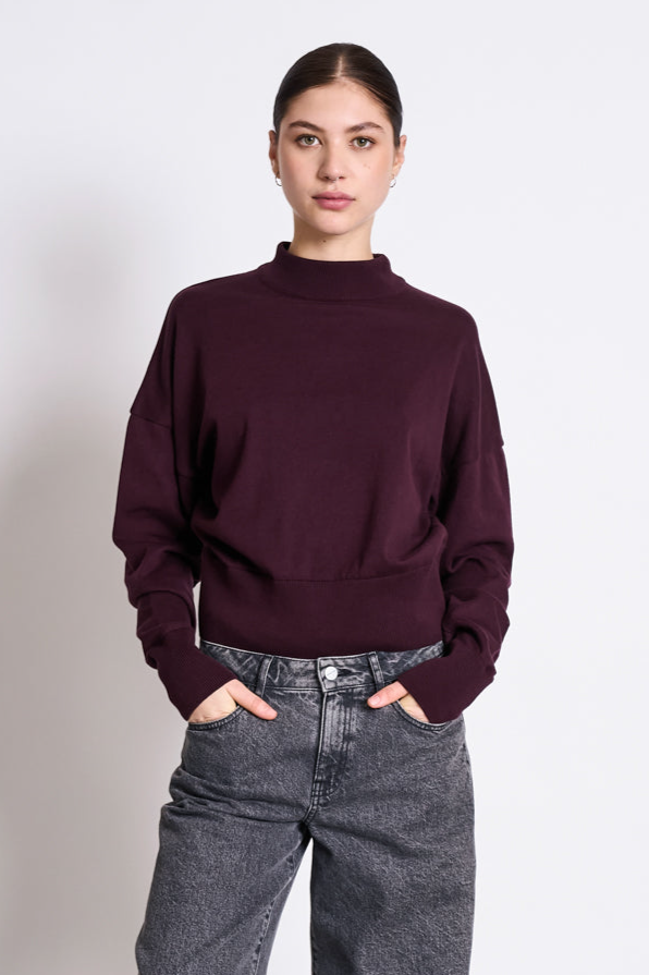 Image of JAN 'N JUNE dames vegan Trui Yin Cherry Lacquer