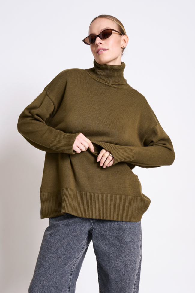 JAN 'N JUNE Damen vegan Rollkragenpullover Mua Woody Olivgrün