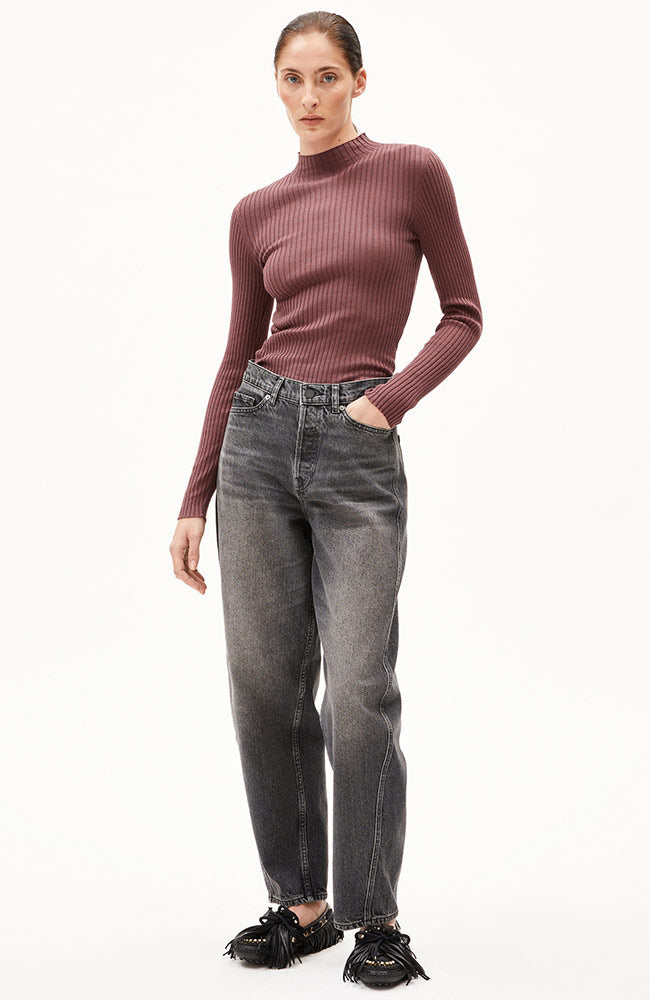 105040 - Damen vegan Top Alaania Dunkelbeere