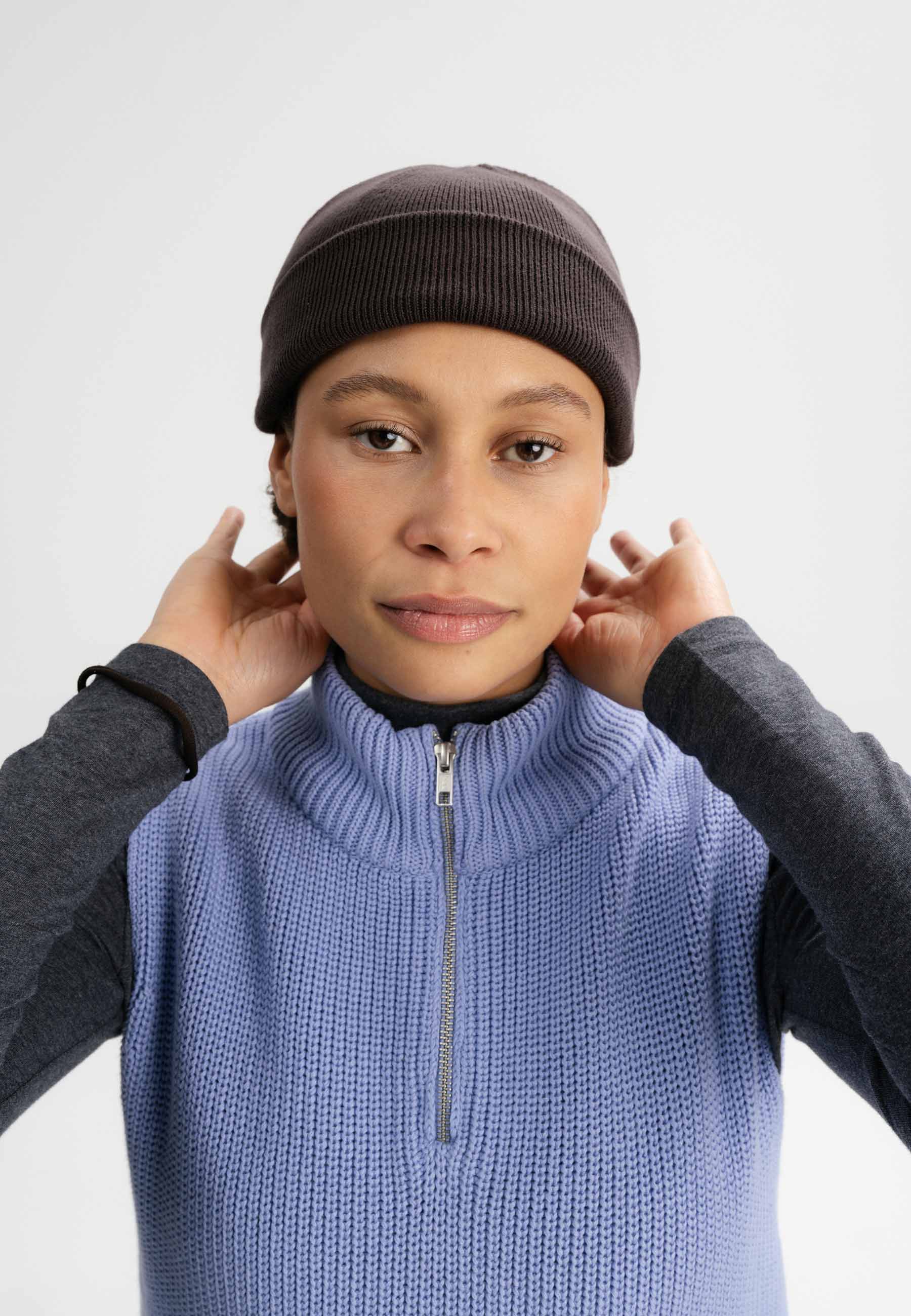 MELA Beanie Short Lesh Dunkelbraun