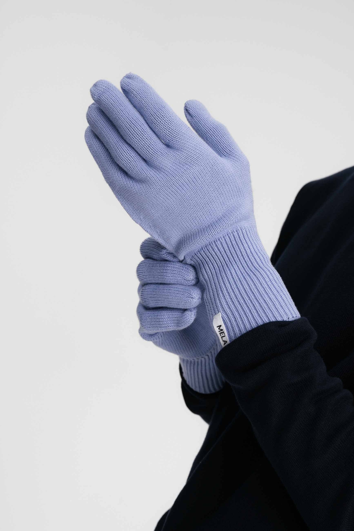 MELA men vegan Knitted Gloves Rishi Forgetmenot Blue