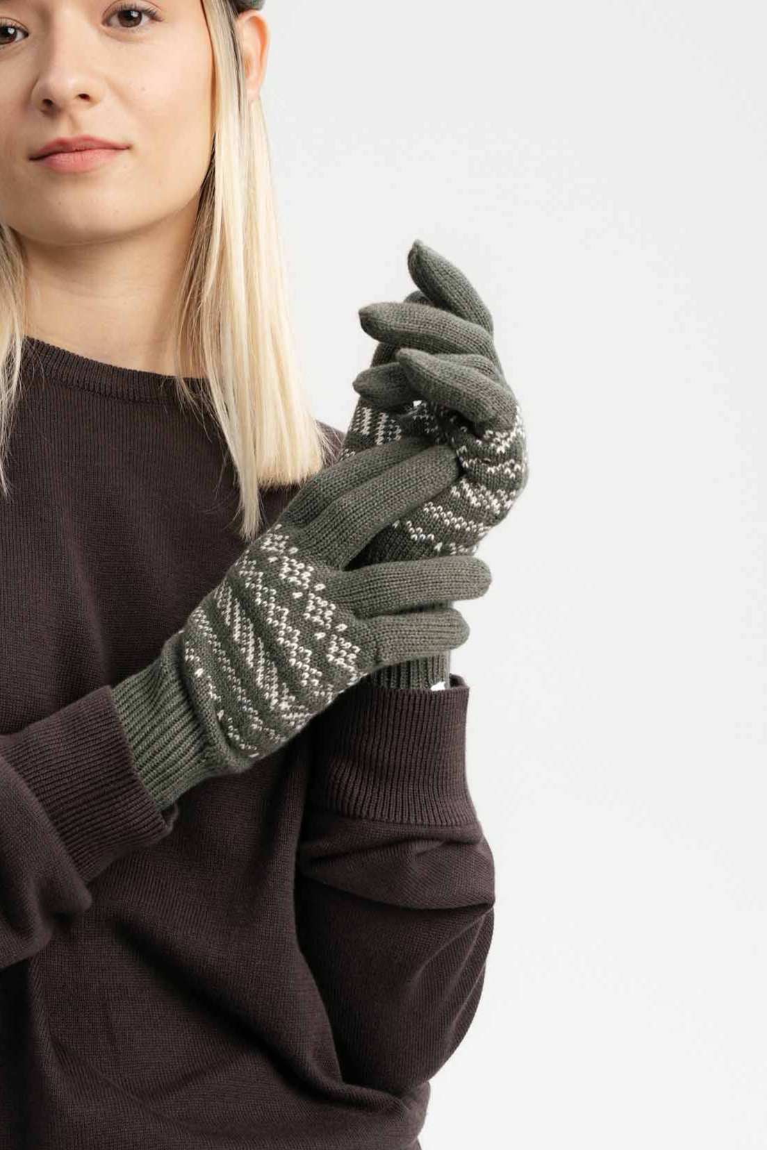 MELA men vegan Knitted Gloves Rishi Green Melange Patterned