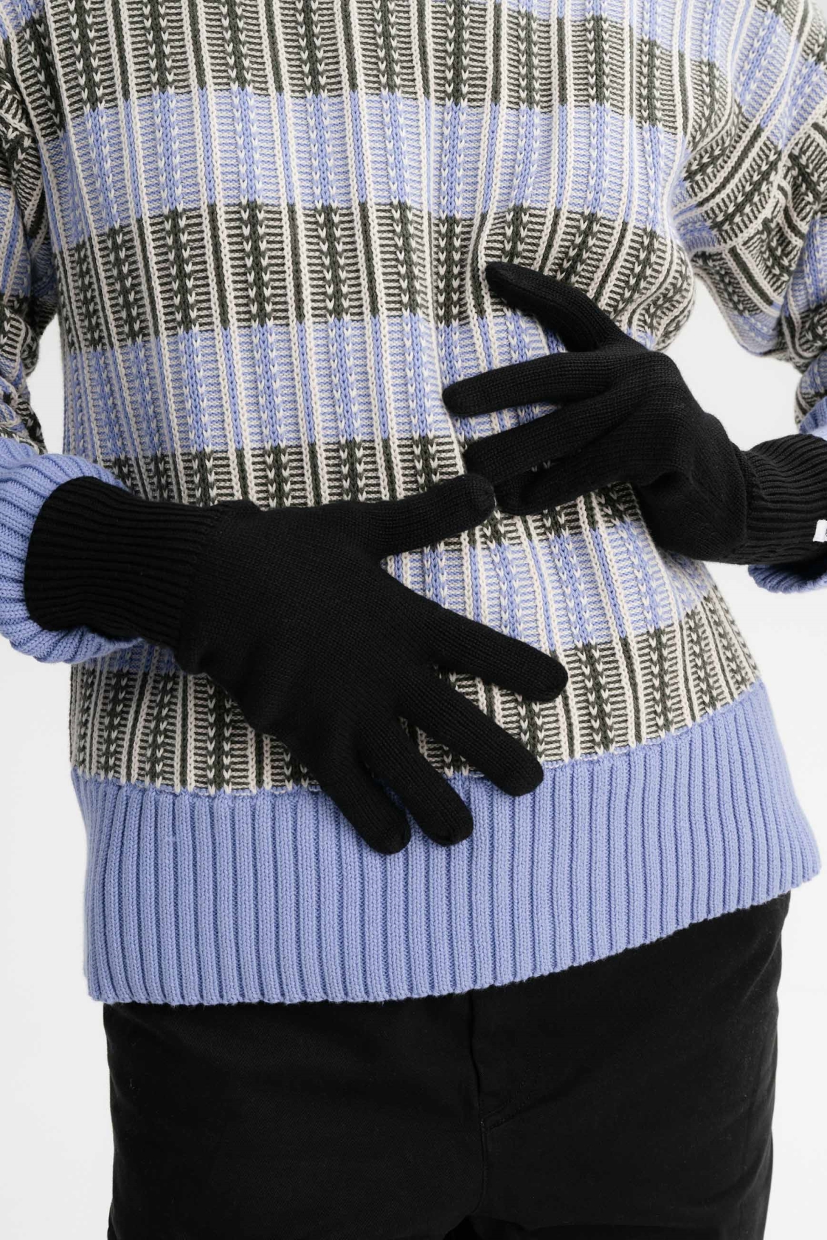 MELA men vegan Knitted Gloves Rishi Black