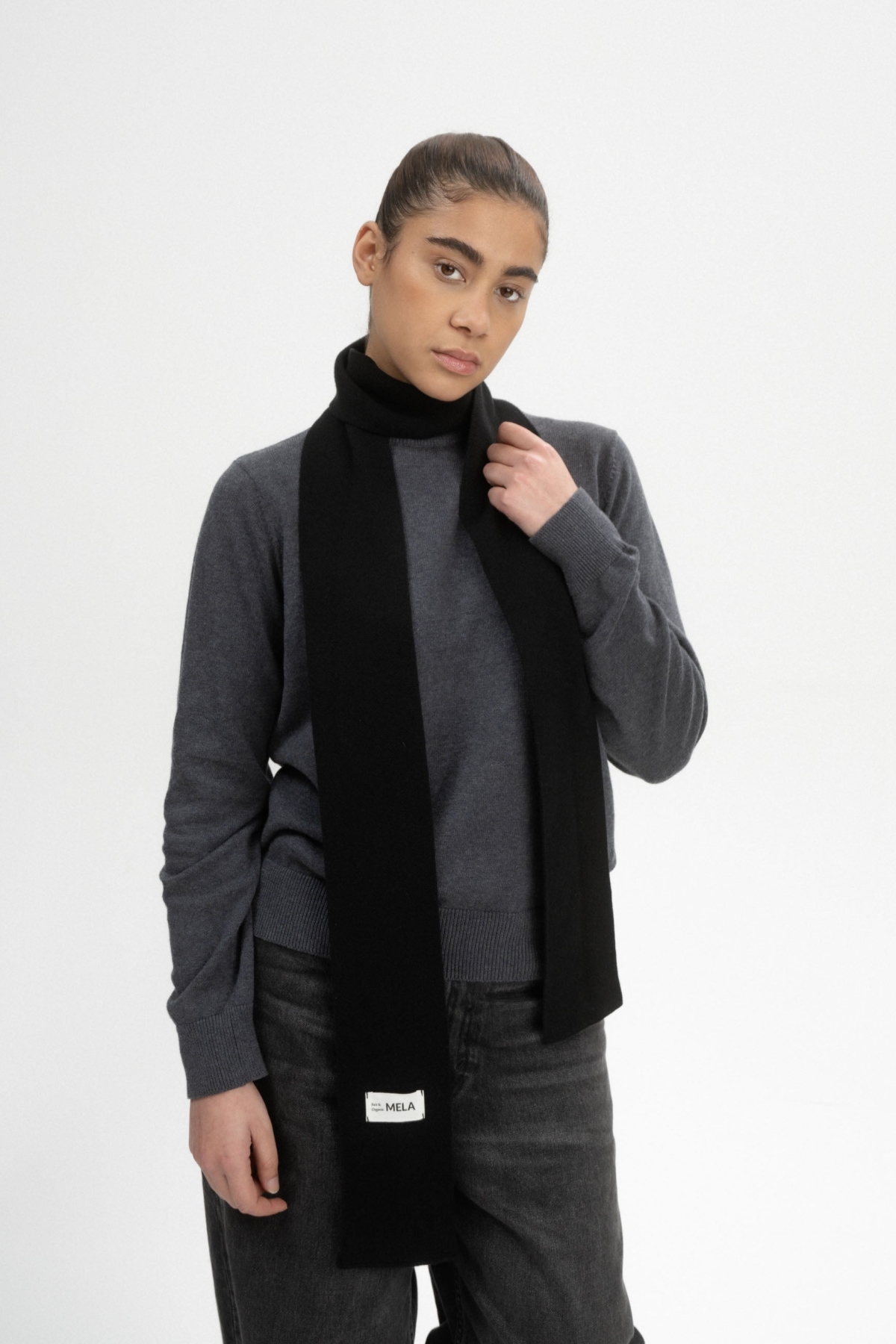 MELA men vegan Knitted Scarf Slim Banhi Black