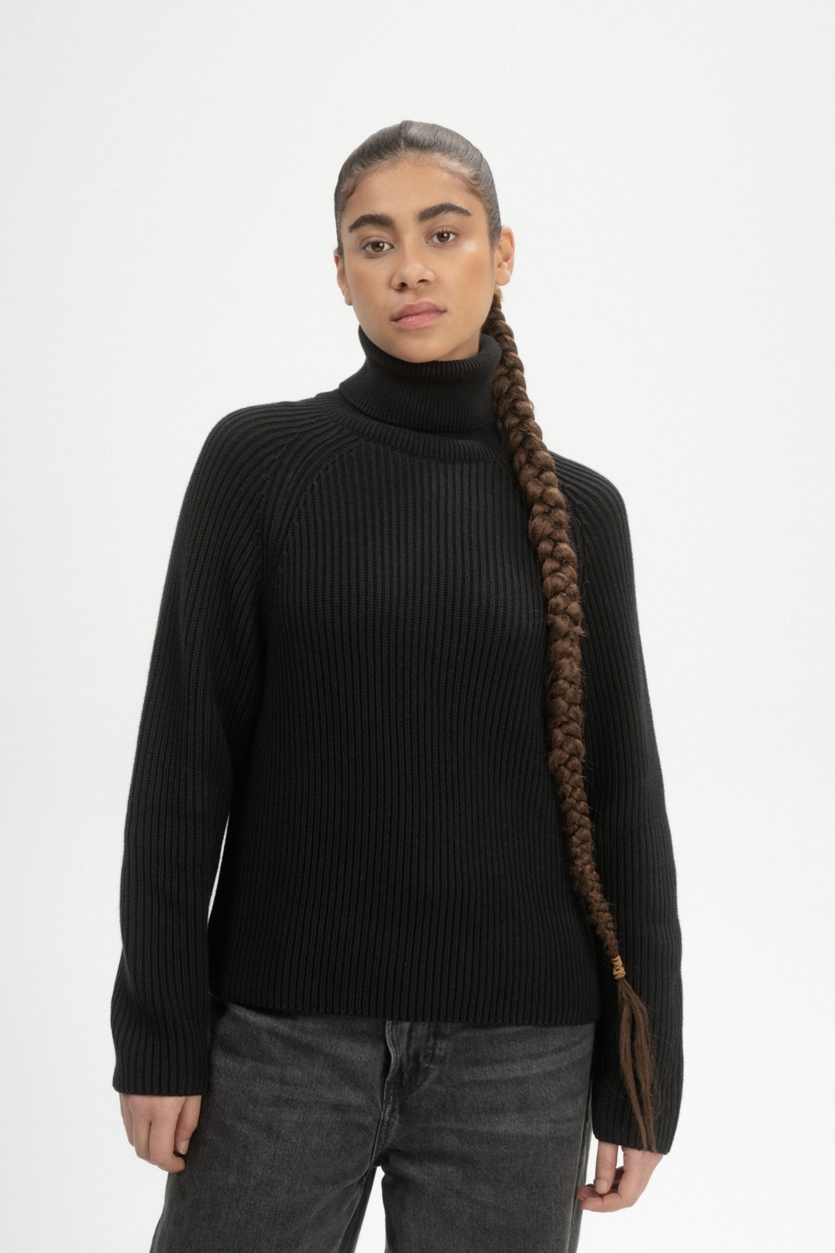 MELA Damen vegan Strickpullover Rippen-Rollkragen Chirha Schwarz