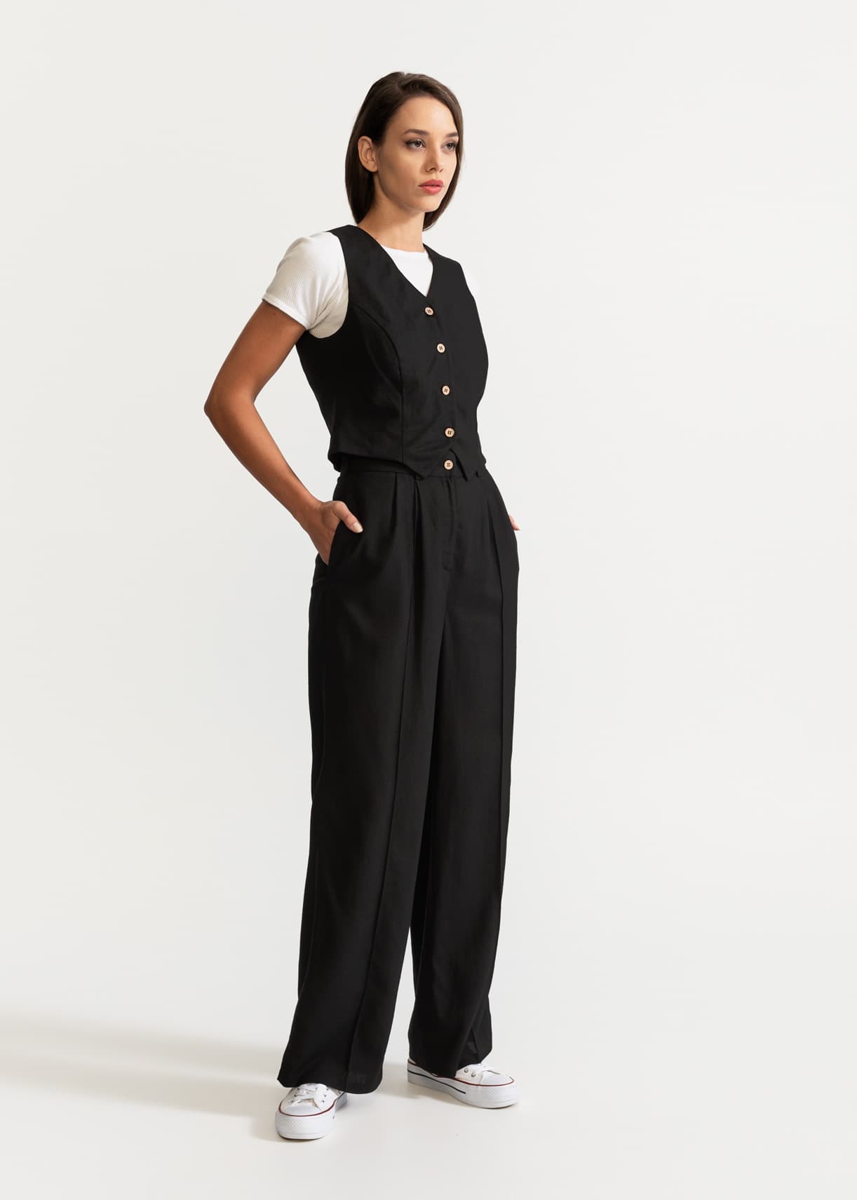 De IONESCU womens vegan Waistcoat Figa Linen Black