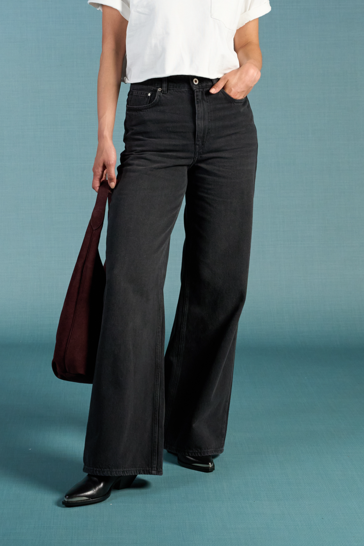 Image of Kuyichi dames vegan Jeans Flare Harper Smoky Noir
