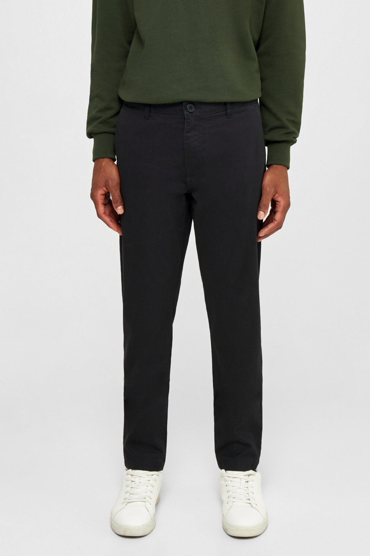 Image of KnowledgeCotton Apparel mannen vegan Chinobroek Luca Slim Twill Zwart Jet