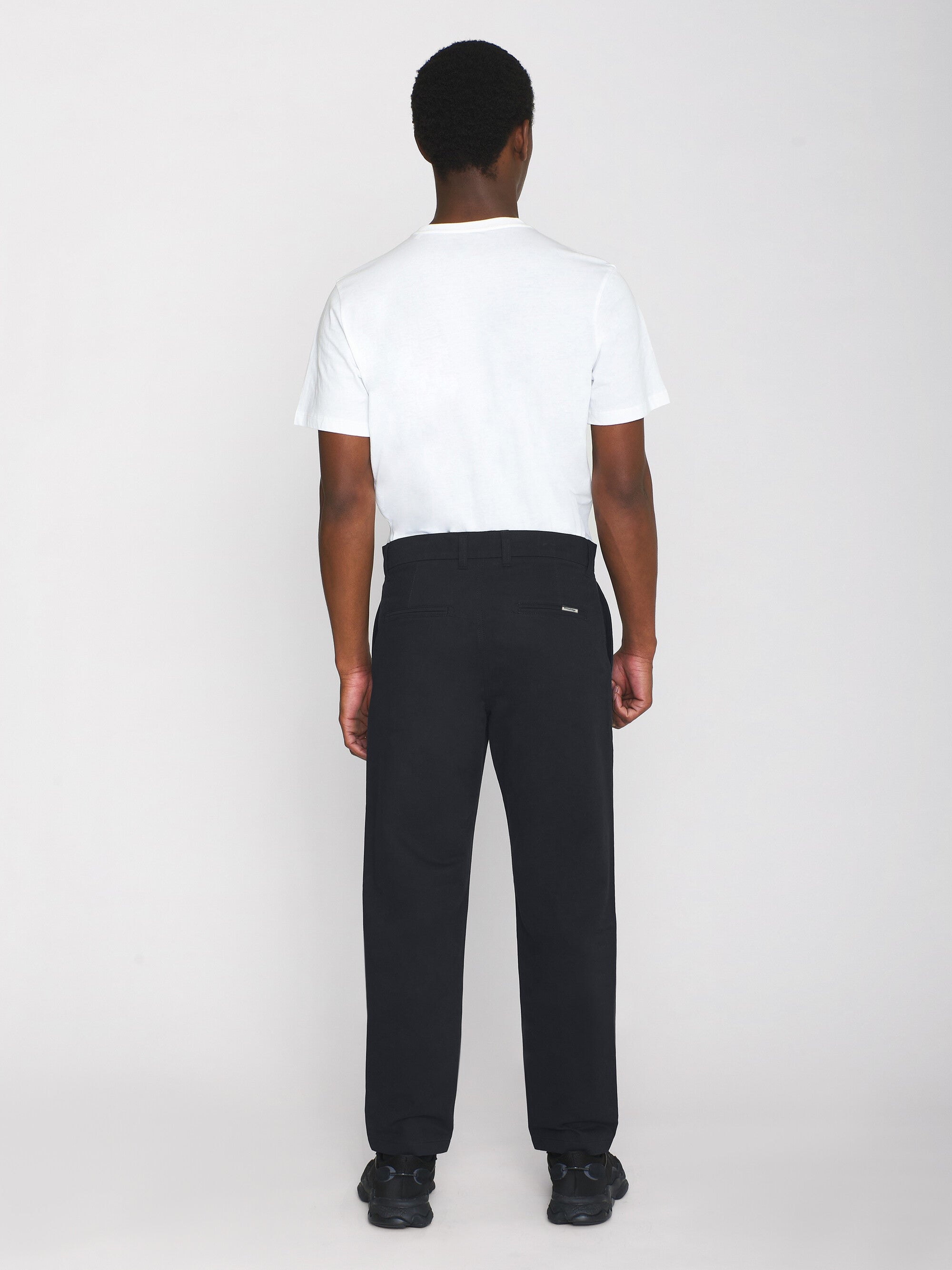 KnowledgeCotton Apparel men vegan Chino Pants Chuck Regular Twill Black Jet
