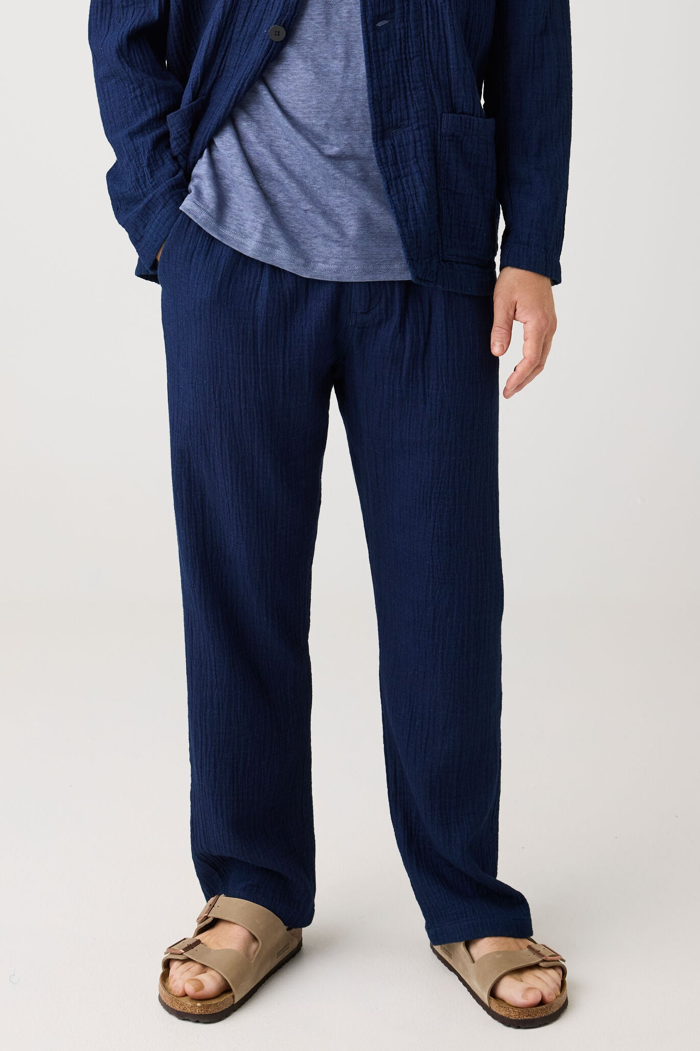 Image of KnowledgeCotton Apparel mannen vegan Broek Dobby Fig Loose Indigo