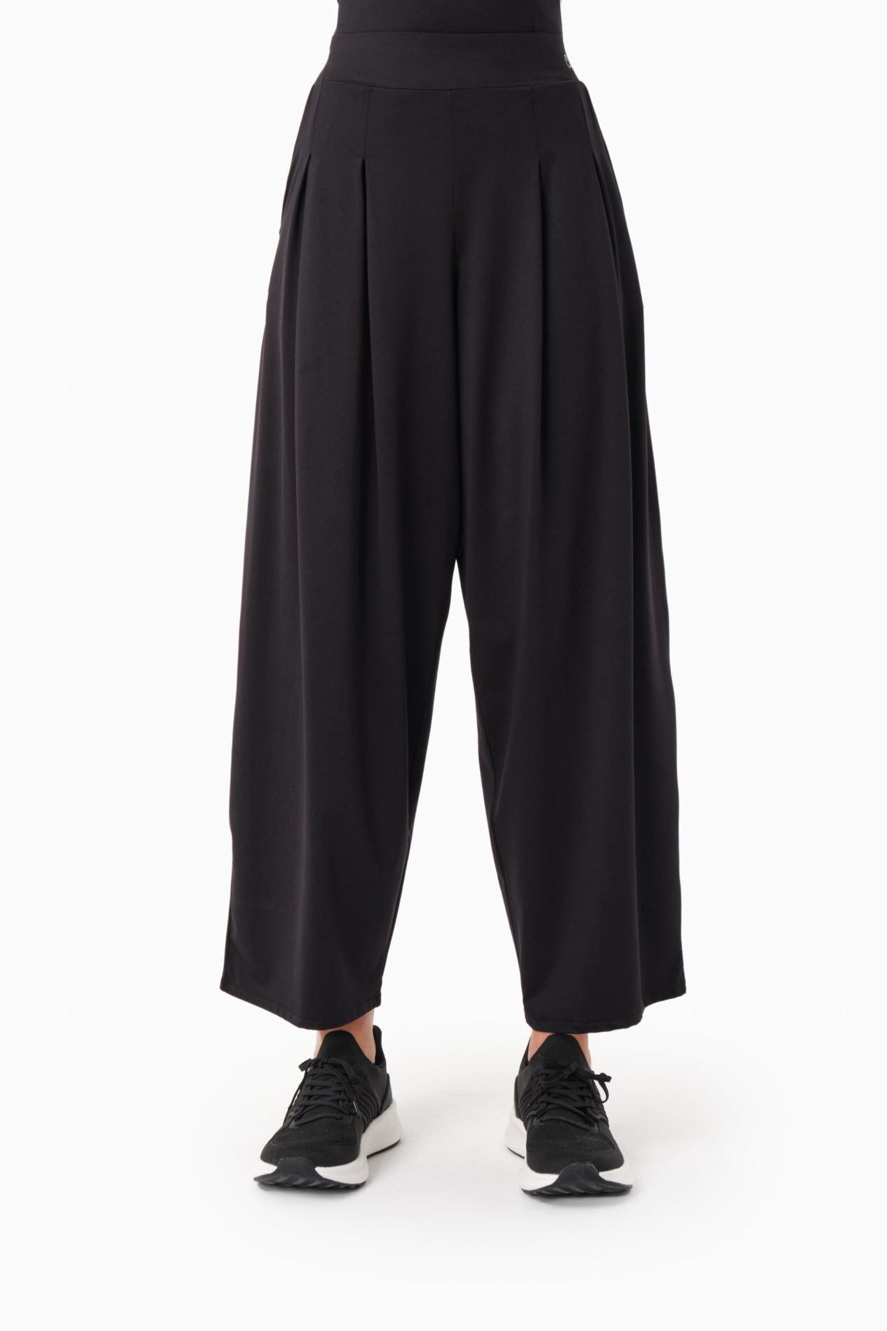 ORGANICATION Damen vegan Hose Peeny Schwarz