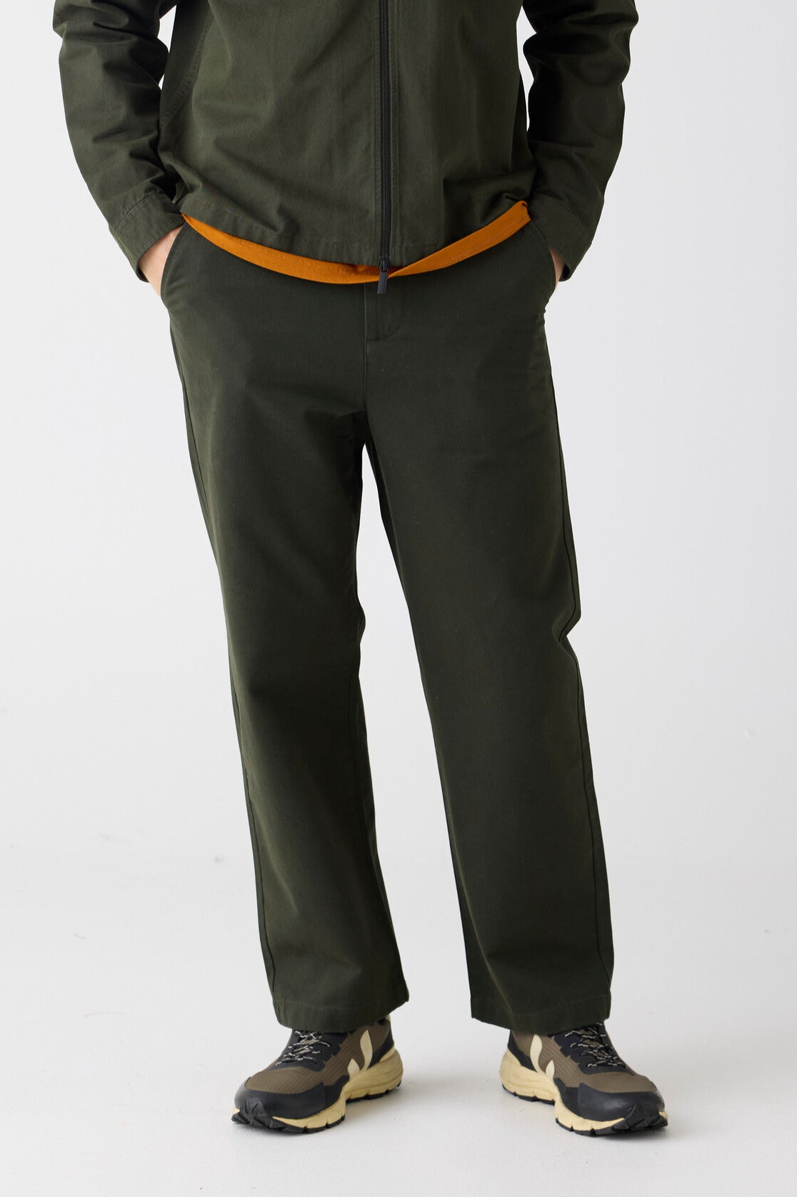 Image of KnowledgeCotton Apparel mannen vegan Chino-Broek Flint Wide Forrest Night Green