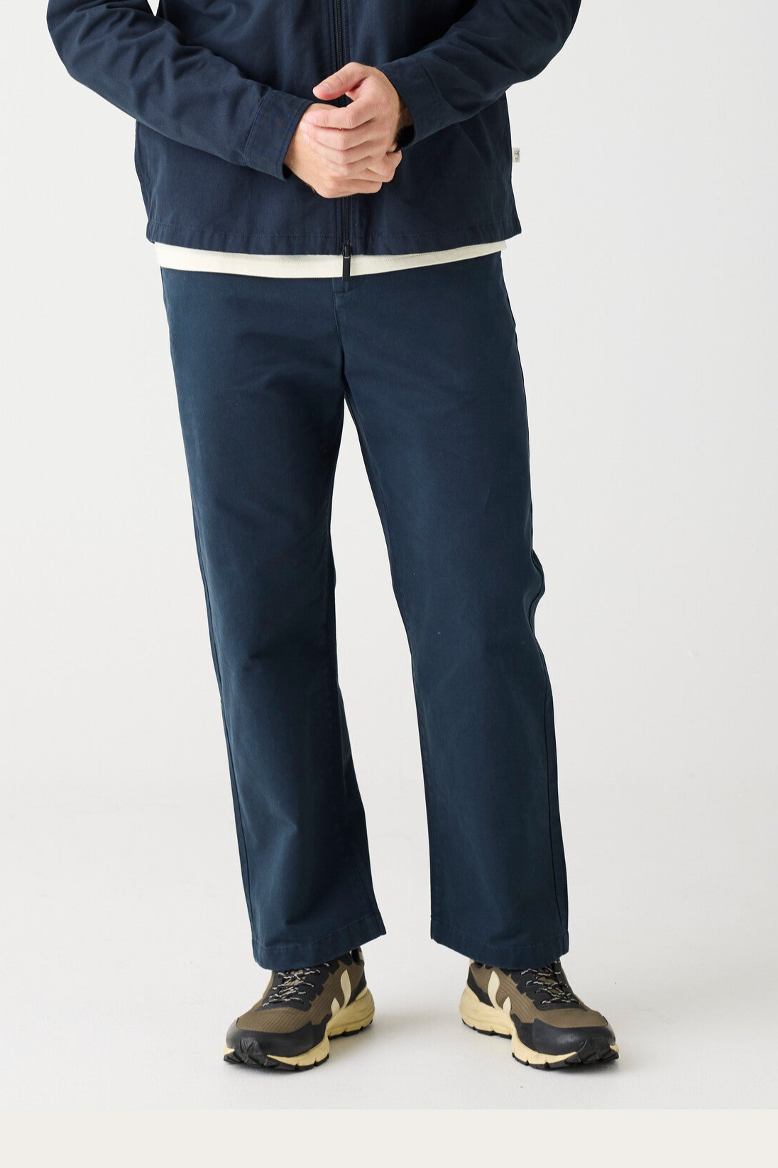Image of KnowledgeCotton Apparel mannen vegan Chino Broek Flint Wijd Totaal Eclipse Marineblauw