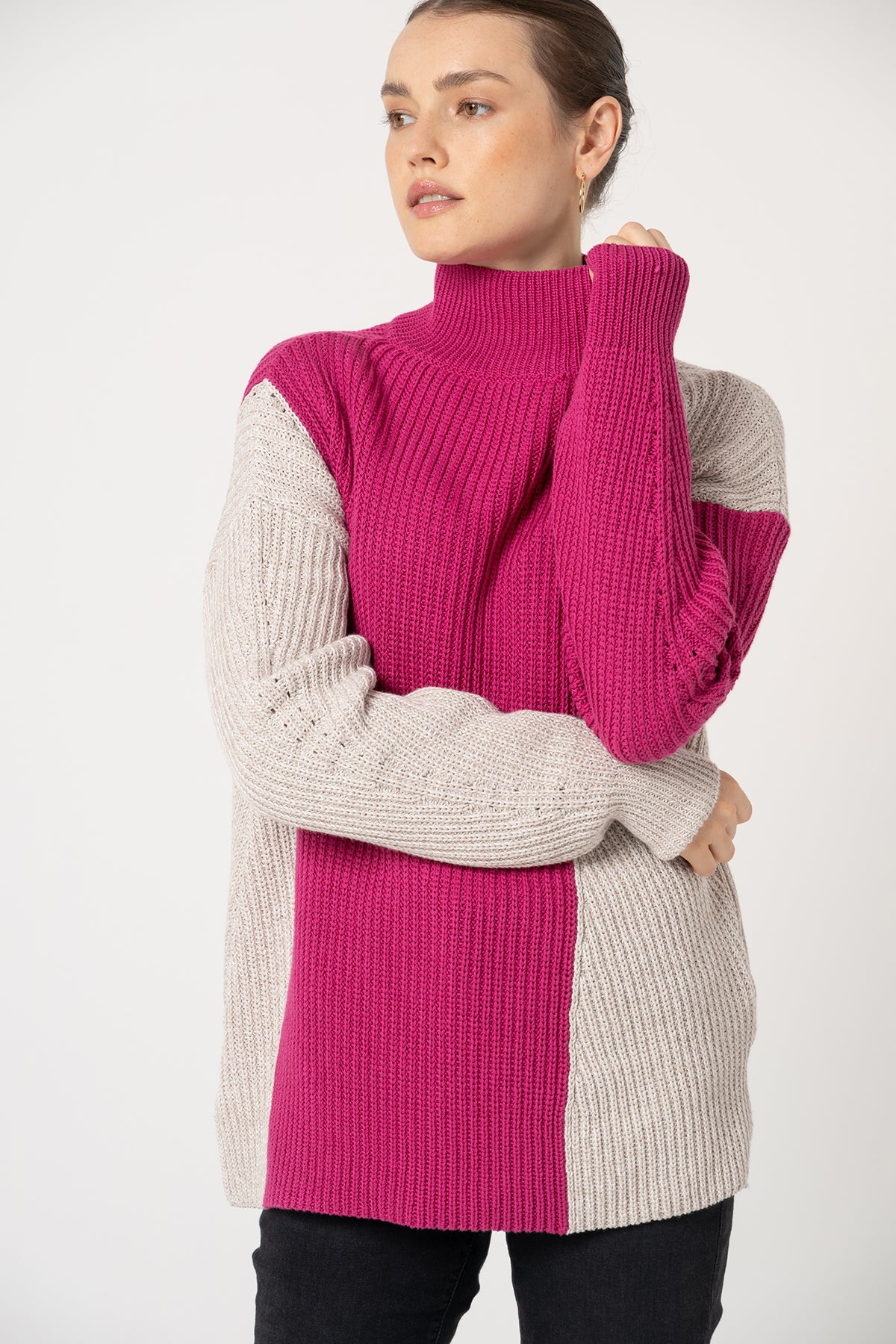 Image of LOVJOI dames vegan Trui Thelisa Ecru/Fuchsia