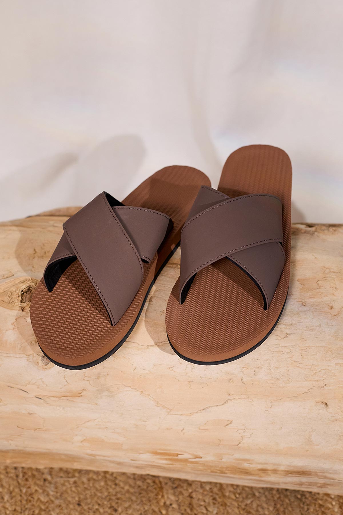 TWOTHIRDS Damen vegan Sandalen Indosole Cross Rost