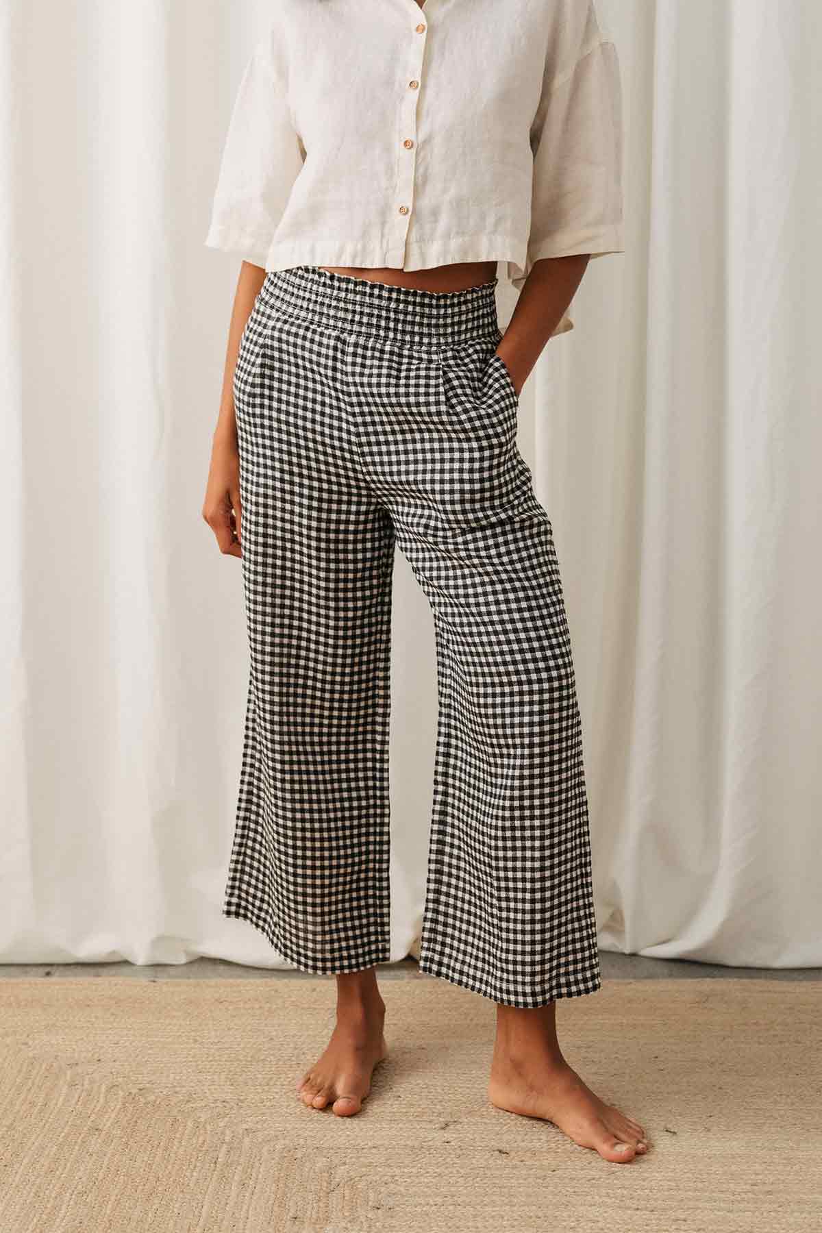 Image of TWOTHIRDS dames vegan Broek Marianne Vichy Zwart Wit