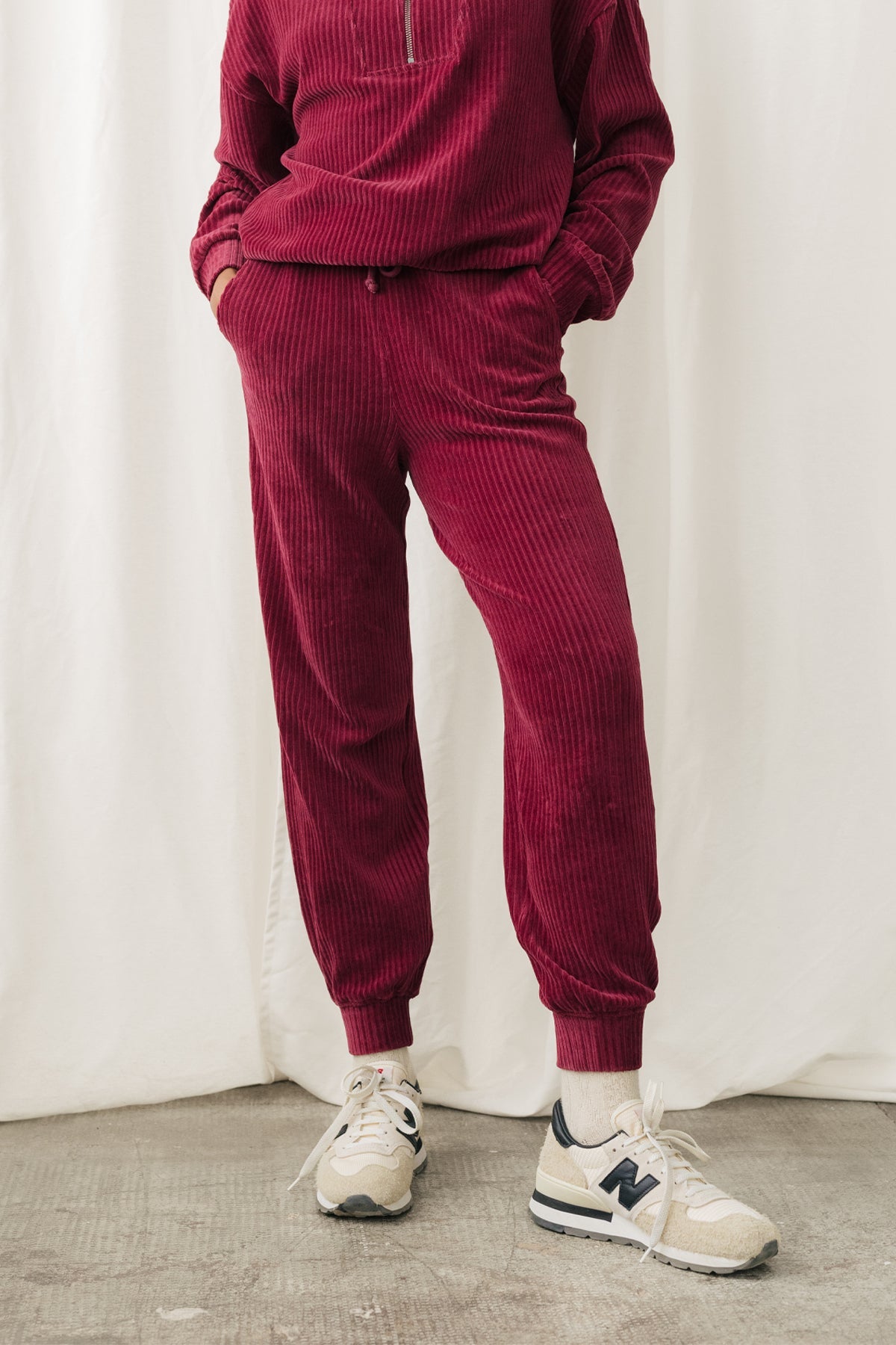 Image of TWOTHIRDS dames vegan Broek Keel Donker Cranberry
