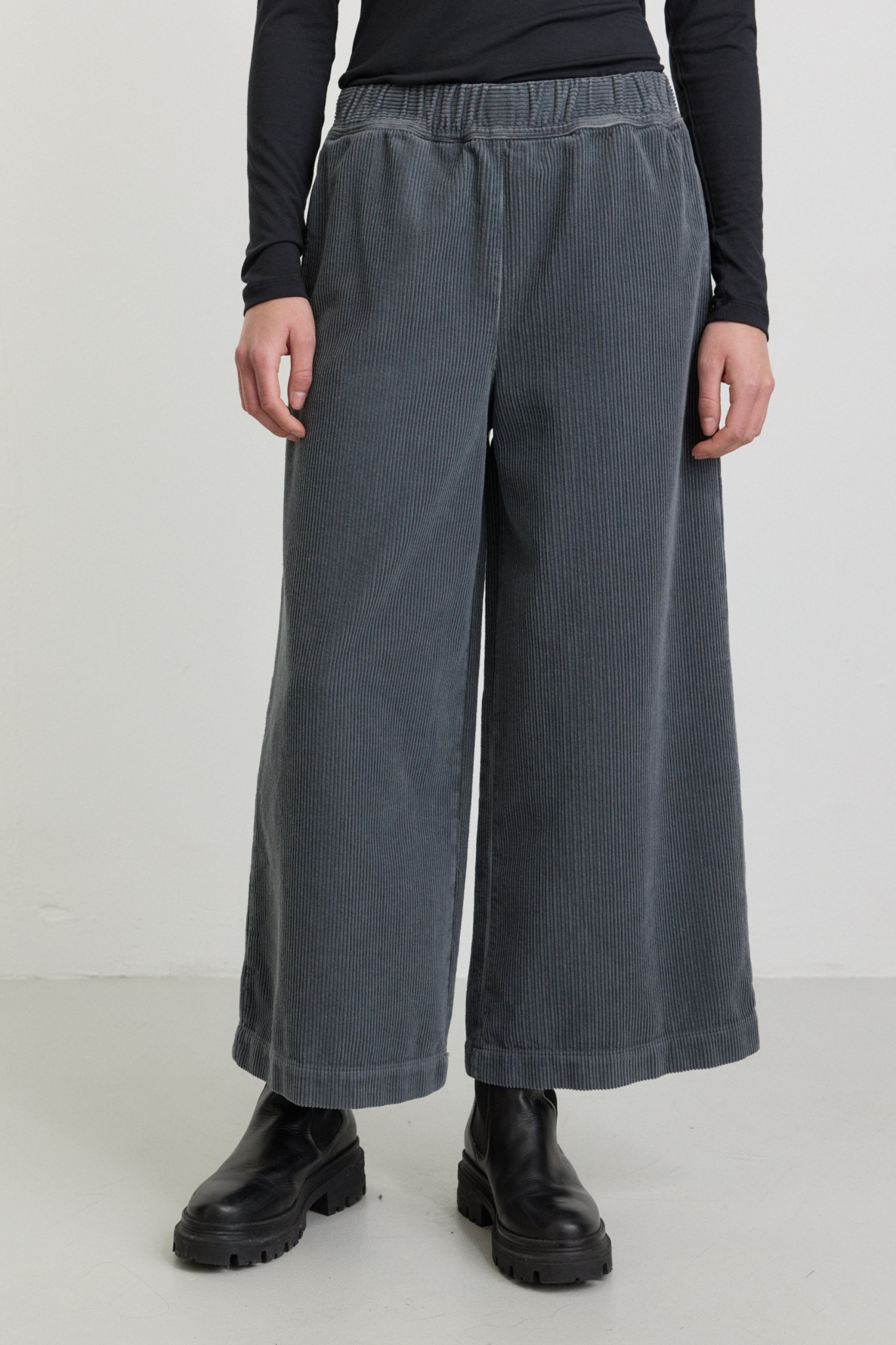 Recolution Damen vegan Culottes Kord Protea Denim Blau