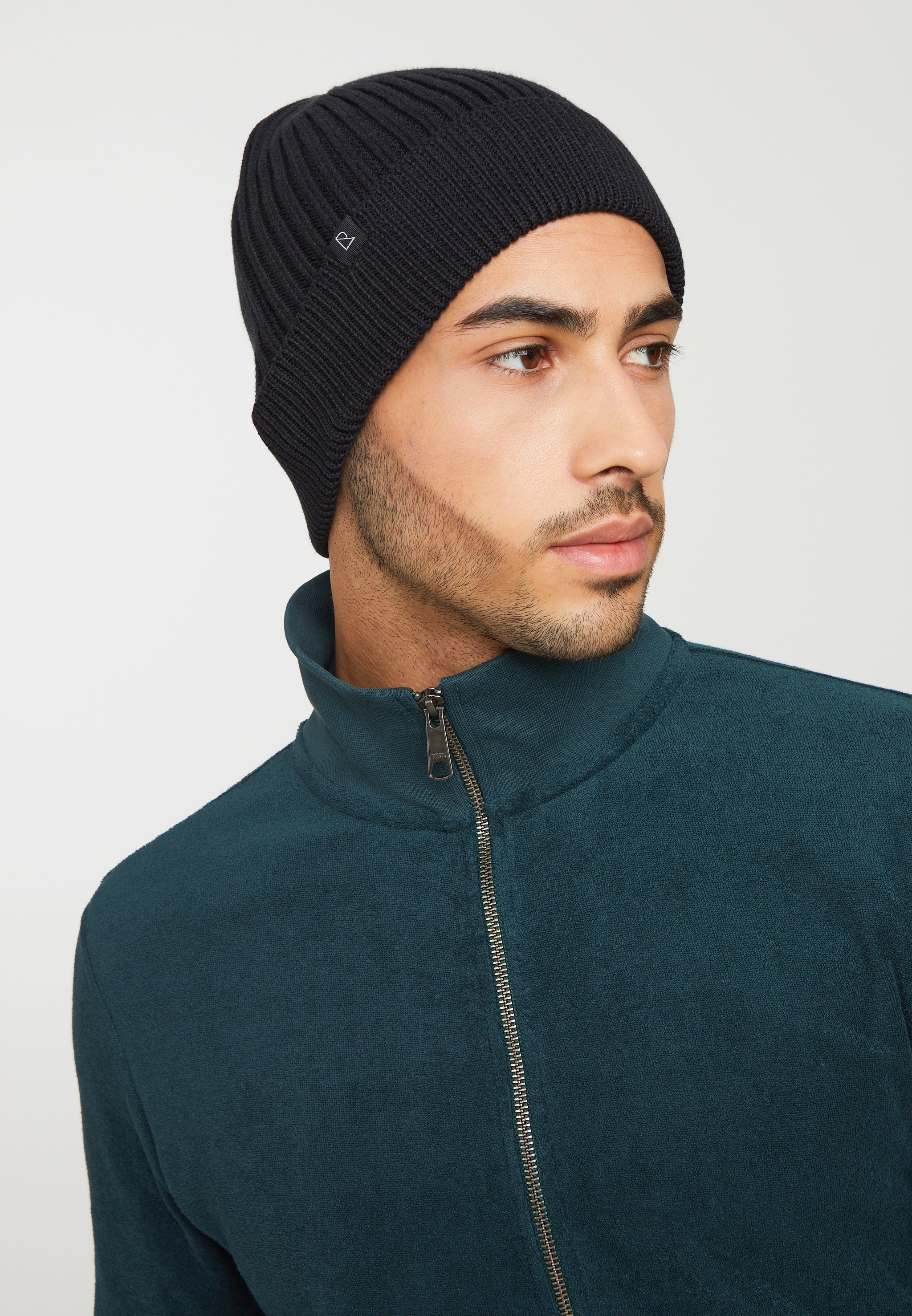 Recolution men vegan Beanie Mint Black