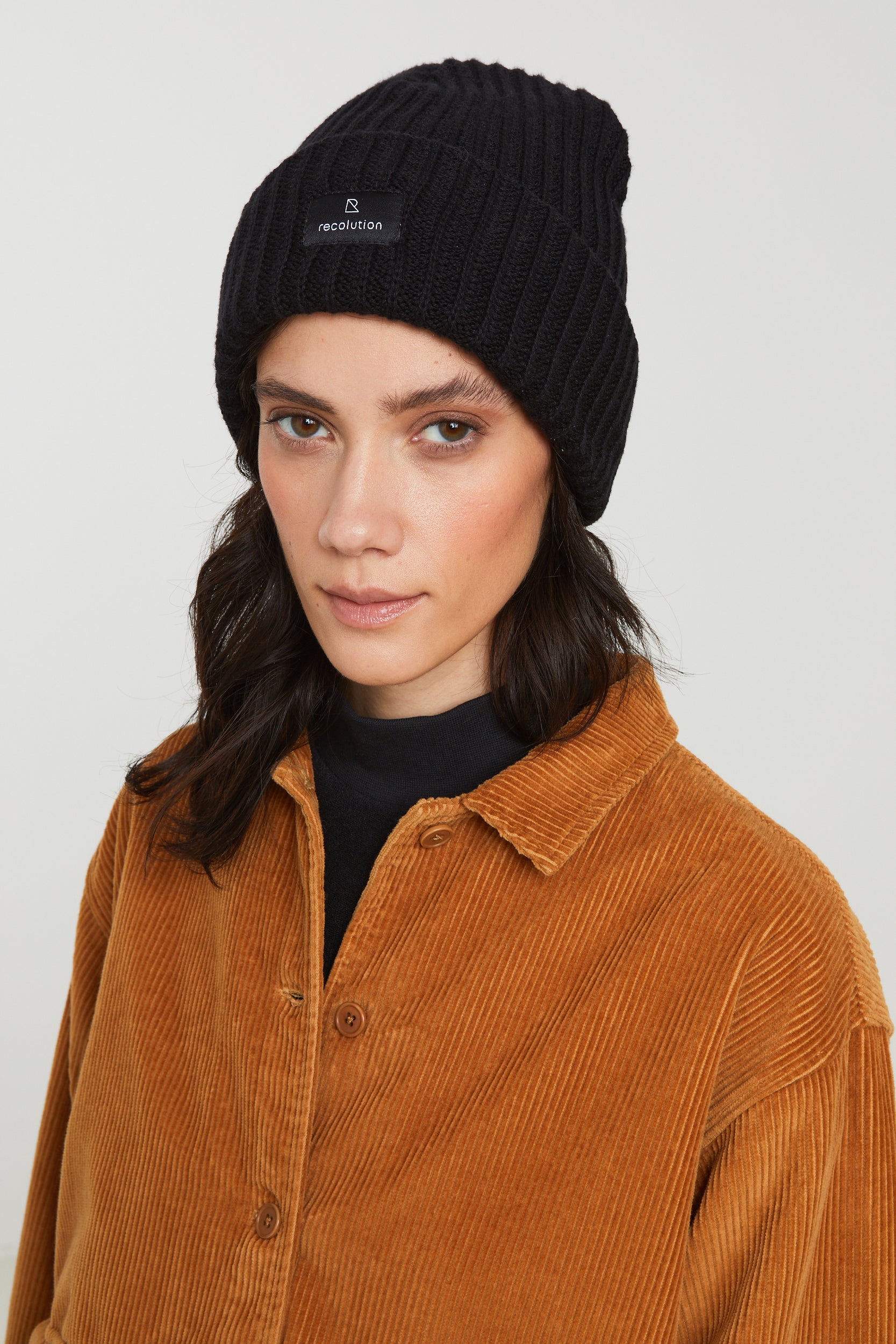 Recolution womens vegan Beanie Pothos Black