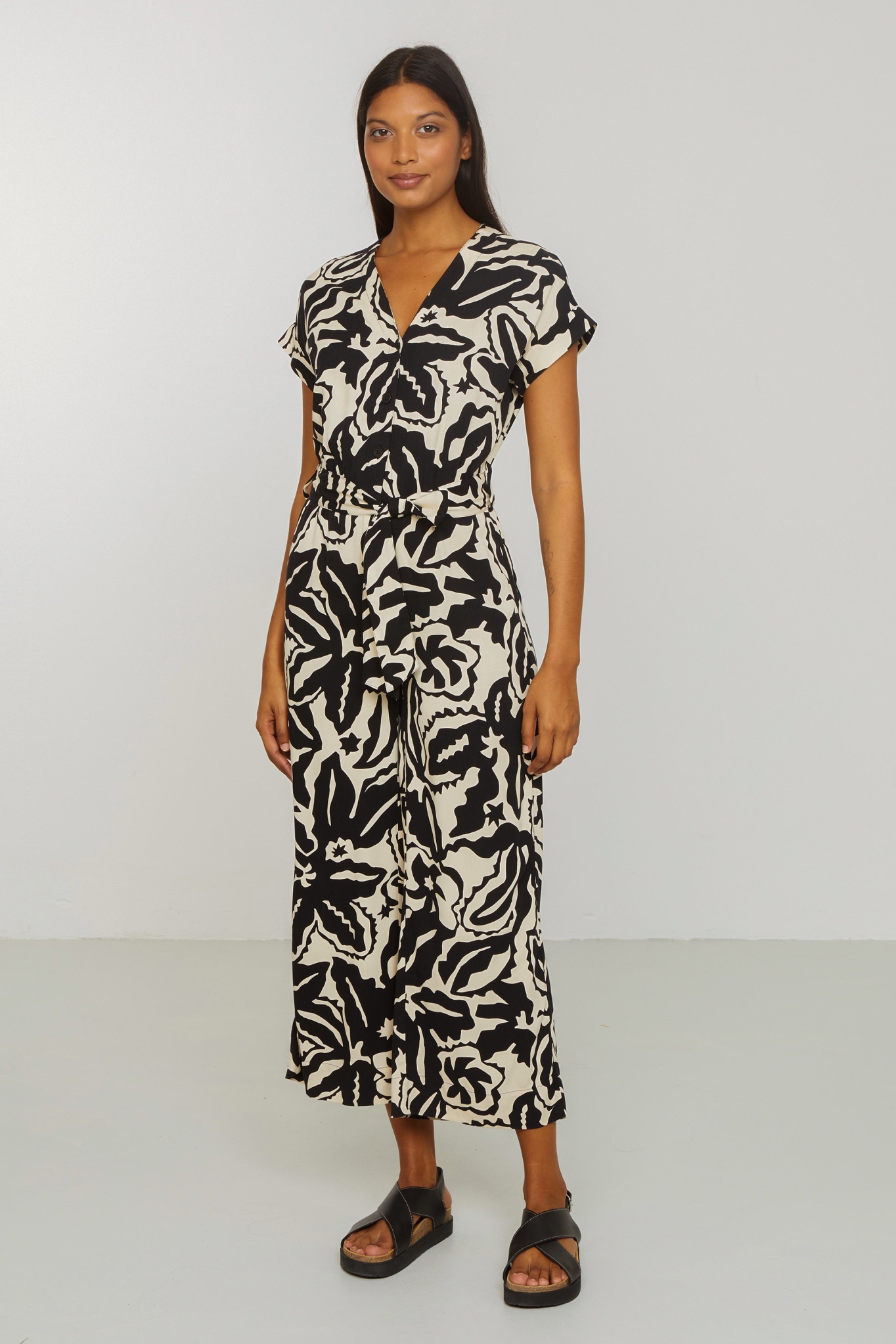 Recolution Damen vegan Jumpsuit Dianella Botanical Schwarz