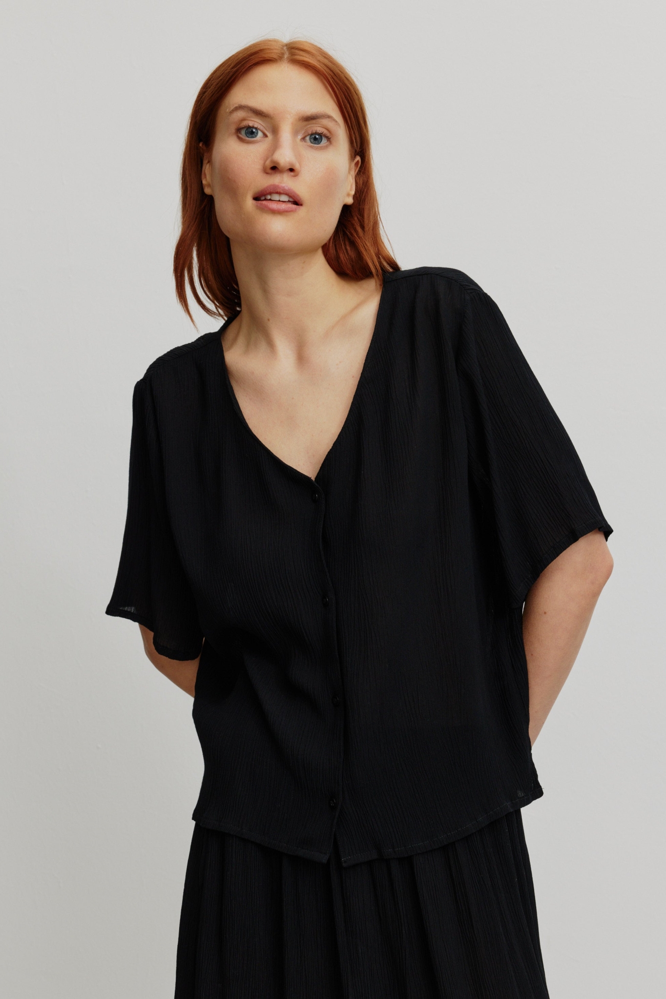 108607 - Recolution Damen vegan Bluse Spirea Schwarz