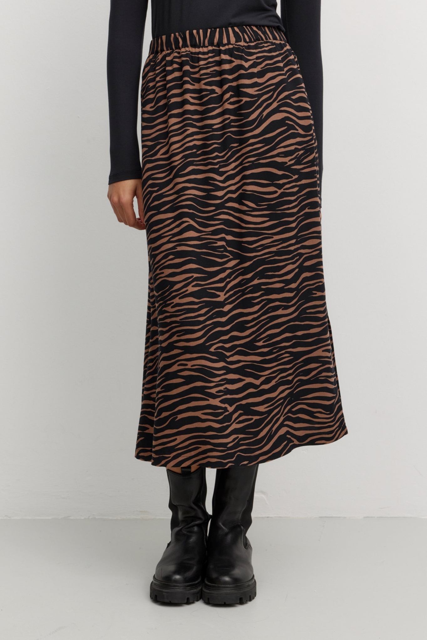 Recolution Damen vegan Rock Holly Zebra Cognac Braun