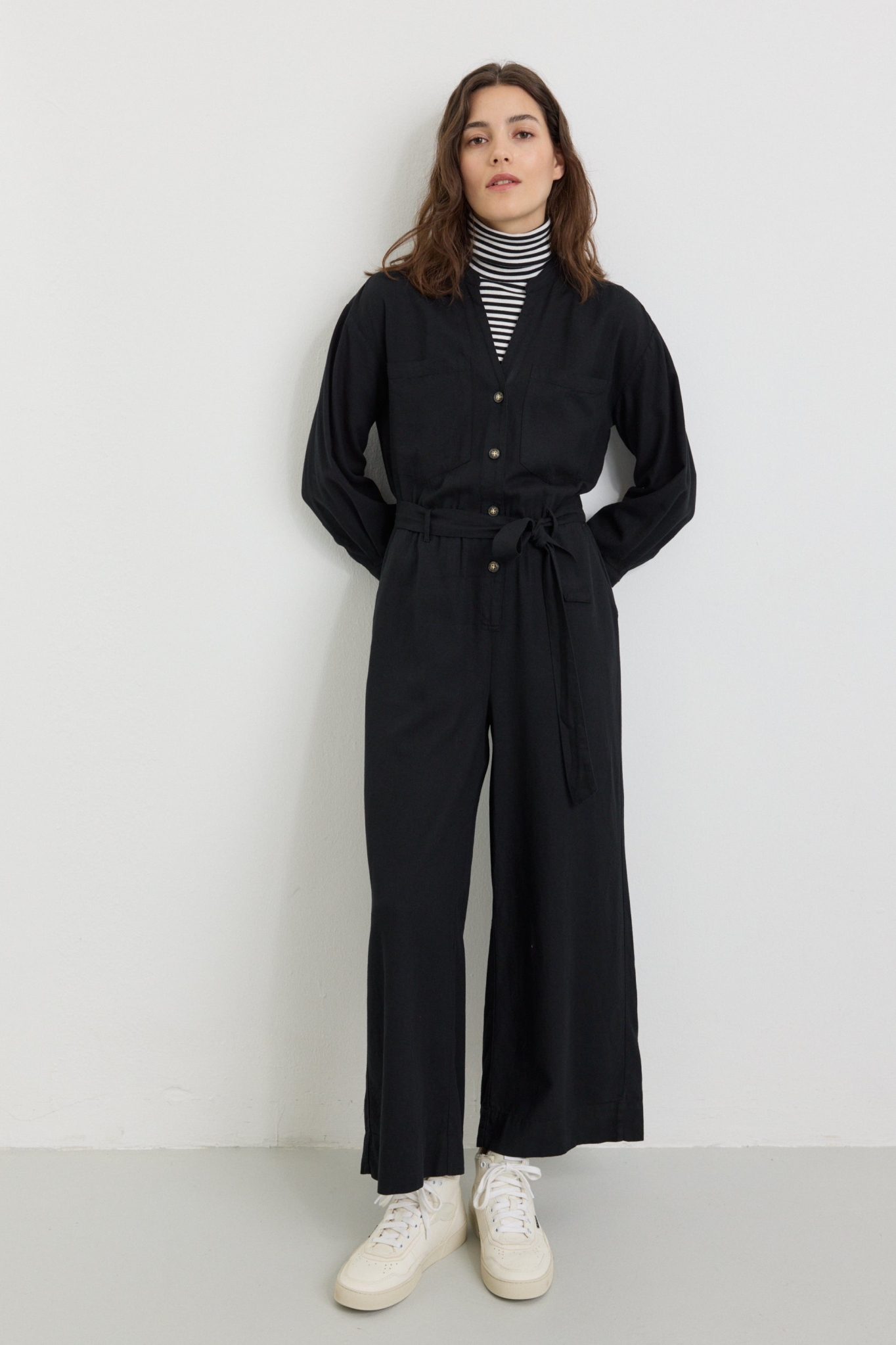 Recolution Damen vegan Jumpsuit Filaree Schwarz