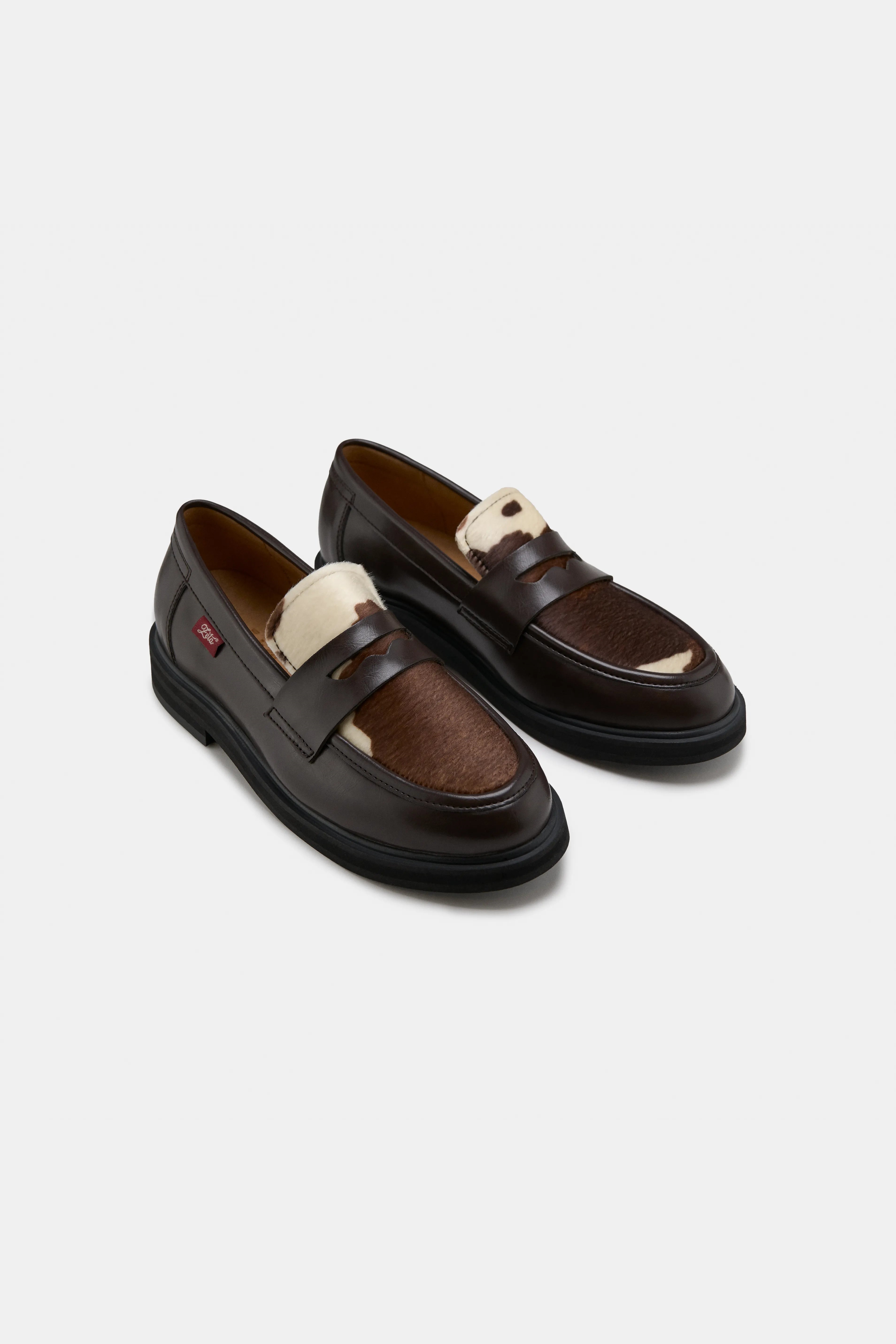 Image of Zèta mannen vegan Loafers Unisex Douro Koe Print Bruin/Wit