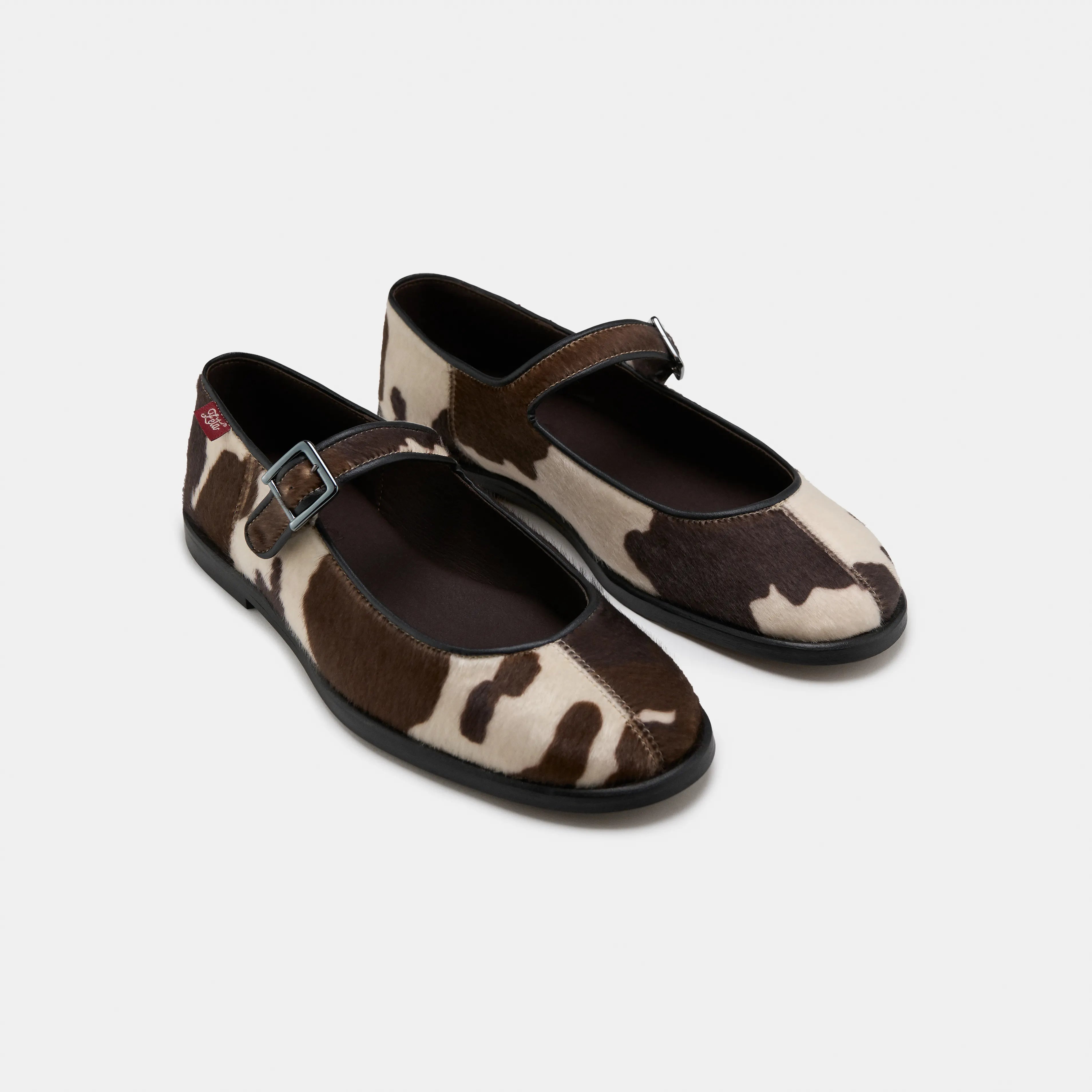 ZÃ¨ta womens vegan Flats Gaia Cow Print White/Brown